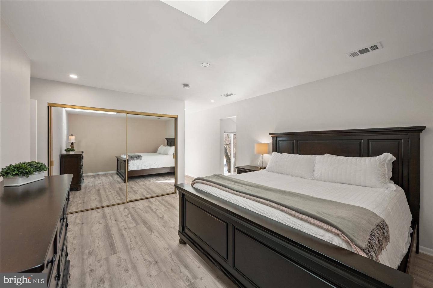 1925 N WESTMORELAND ST, ARLINGTON, Virginia 22213, 4 Bedrooms Bedrooms, 8 Rooms Rooms,3 BathroomsBathrooms,Residential,For sale,1925 N WESTMORELAND ST,VAAR2068288 MLS # VAAR2068288