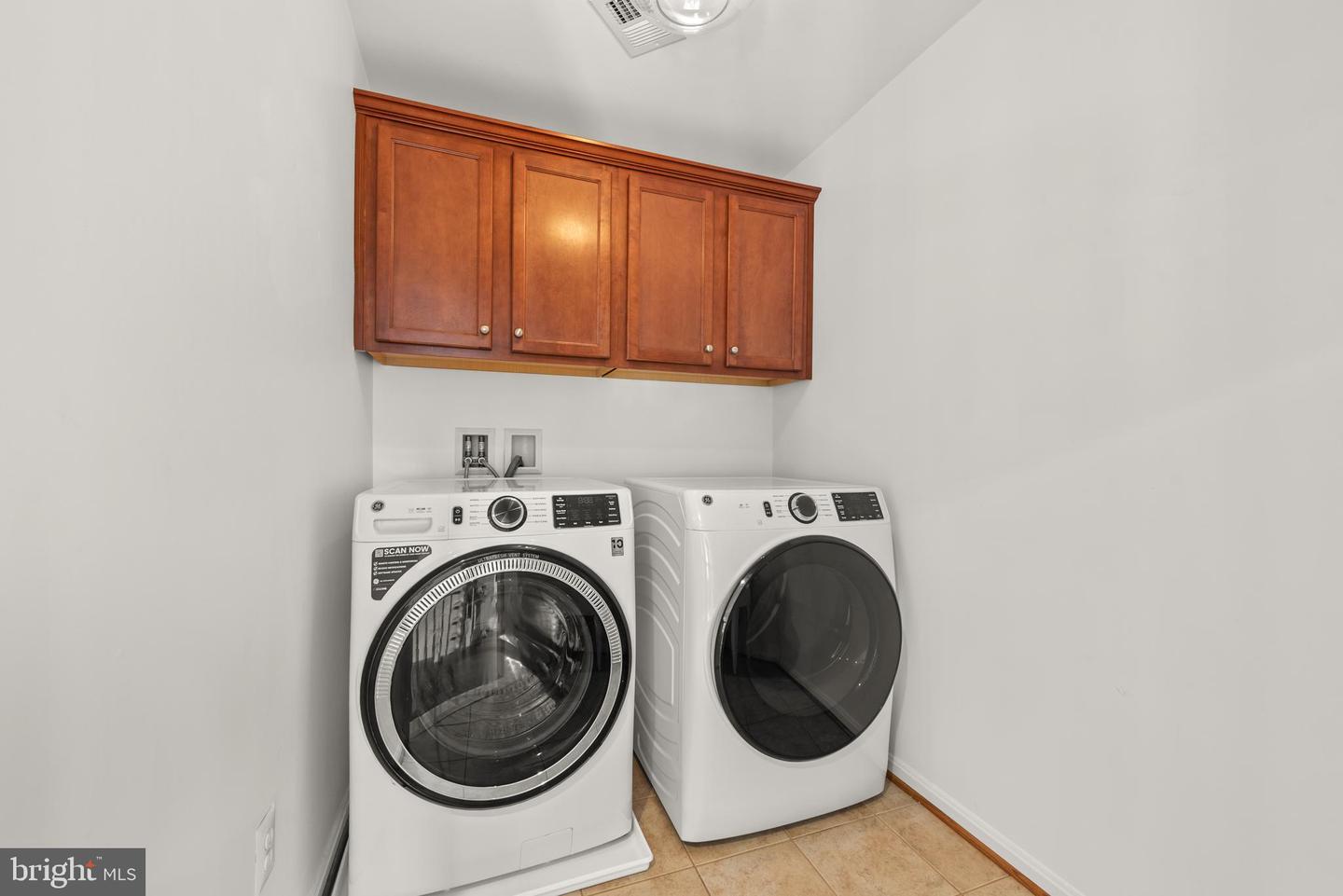 42961 THORNBLADE CIR, BROADLANDS, Virginia 20148, 4 Bedrooms Bedrooms, 15 Rooms Rooms,4 BathroomsBathrooms,Residential,For sale,42961 THORNBLADE CIR,VALO2115046 MLS # VALO2115046