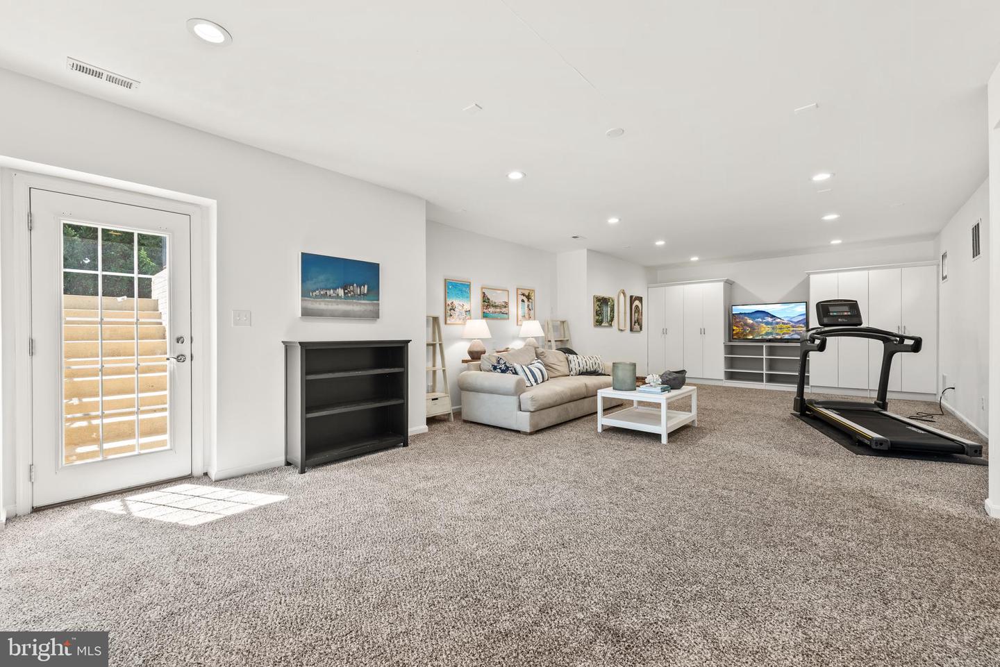 42961 THORNBLADE CIR, BROADLANDS, Virginia 20148, 4 Bedrooms Bedrooms, 15 Rooms Rooms,4 BathroomsBathrooms,Residential,For sale,42961 THORNBLADE CIR,VALO2115046 MLS # VALO2115046