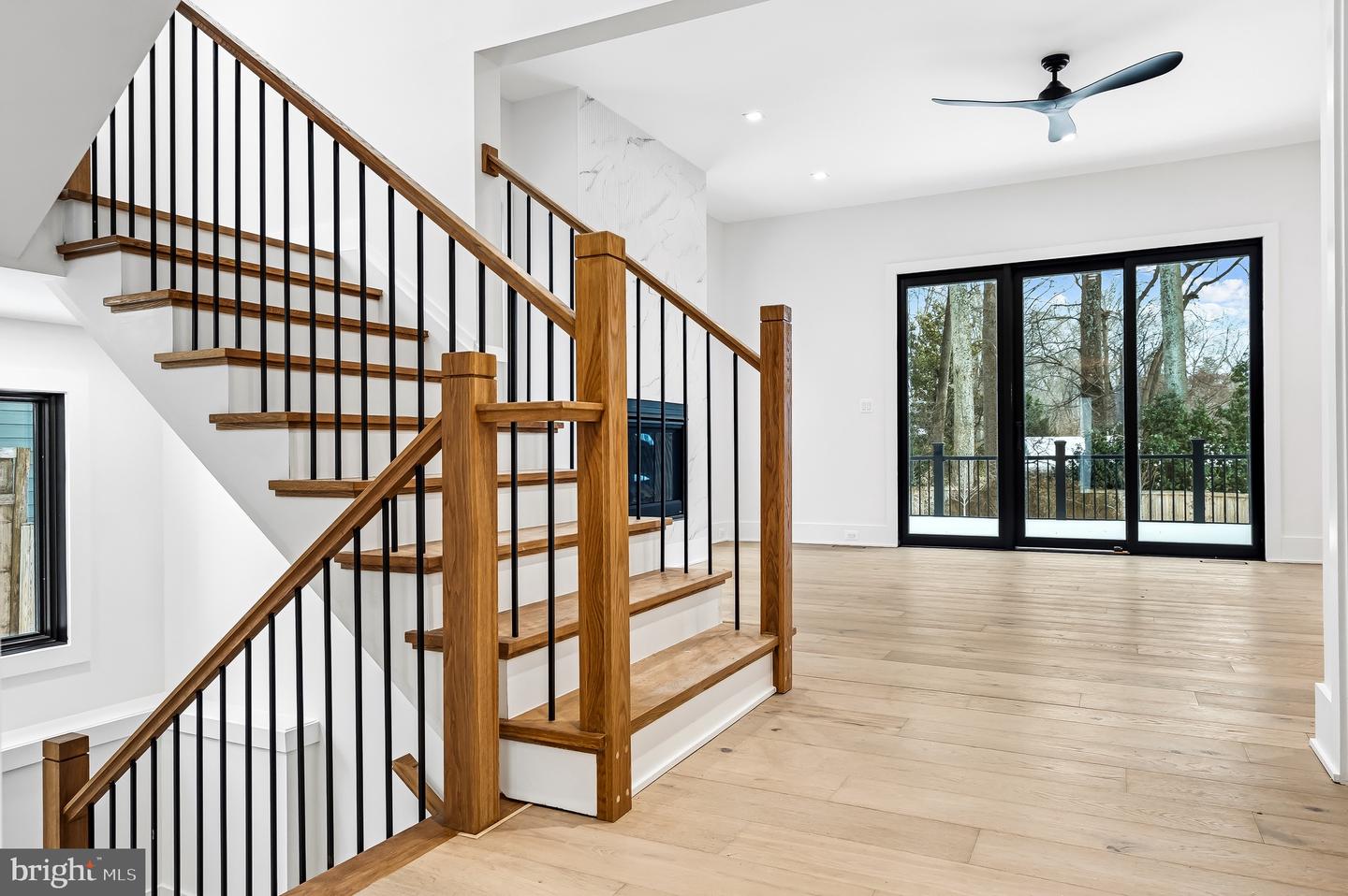 604 TAPAWINGO RD SW, VIENNA, Virginia 22180, 5 Bedrooms Bedrooms, ,6 BathroomsBathrooms,Residential,For sale,604 TAPAWINGO RD SW,VAFX2288228 MLS # VAFX2288228