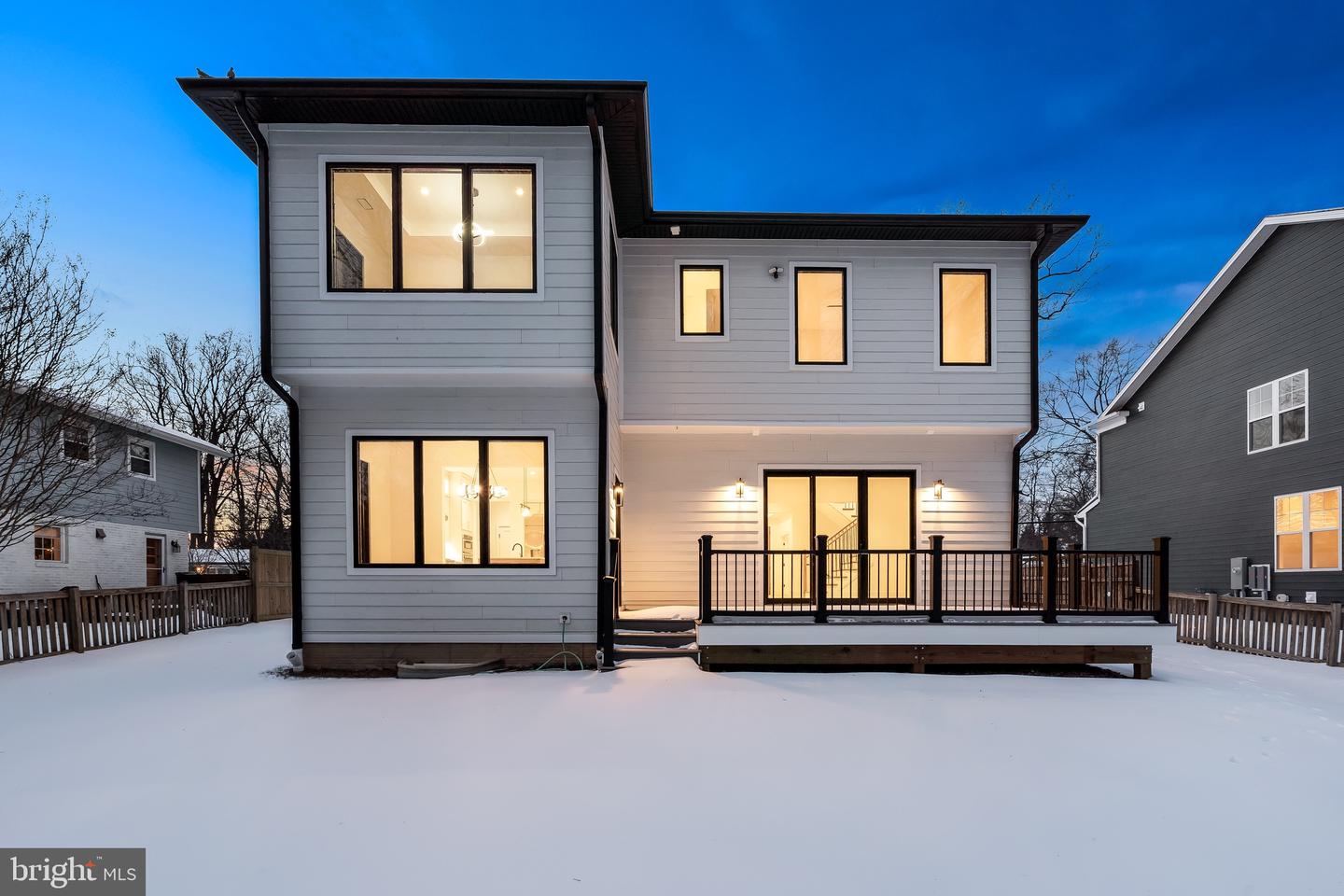 604 TAPAWINGO RD SW, VIENNA, Virginia 22180, 5 Bedrooms Bedrooms, ,6 BathroomsBathrooms,Residential,For sale,604 TAPAWINGO RD SW,VAFX2288228 MLS # VAFX2288228