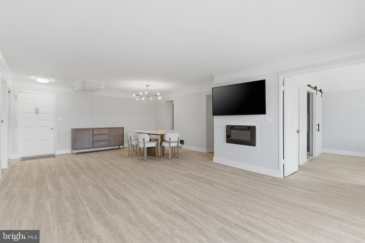 8350 GREENSBORO DR #517, MCLEAN, Virginia 22102, 2 Bedrooms Bedrooms, ,2 BathroomsBathrooms,Residential,For sale,8350 GREENSBORO DR #517,VAFX2288240 MLS # VAFX2288240