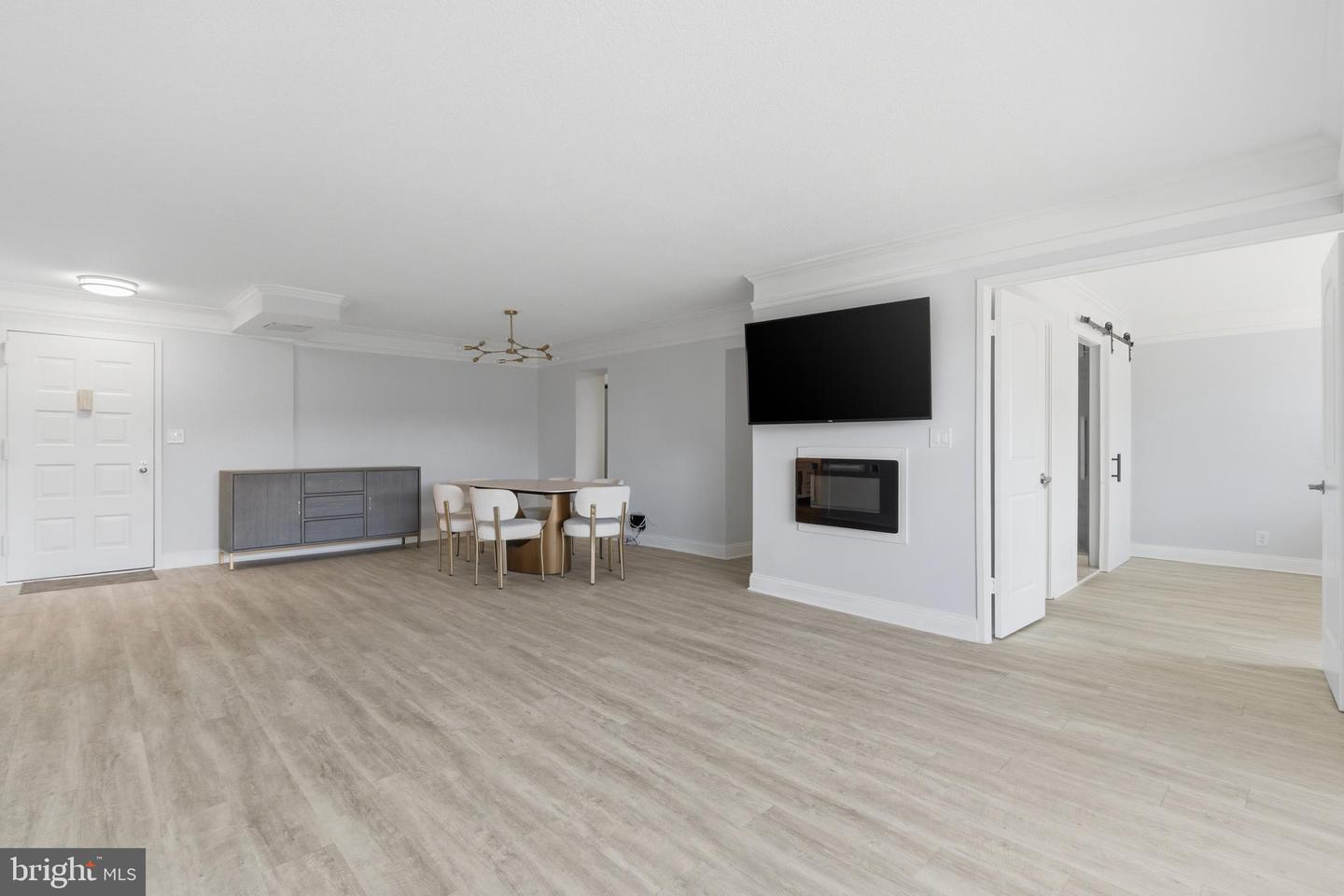 8350 GREENSBORO DR #517, MCLEAN, Virginia 22102, 2 Bedrooms Bedrooms, ,2 BathroomsBathrooms,Residential,For sale,8350 GREENSBORO DR #517,VAFX2288240 MLS # VAFX2288240