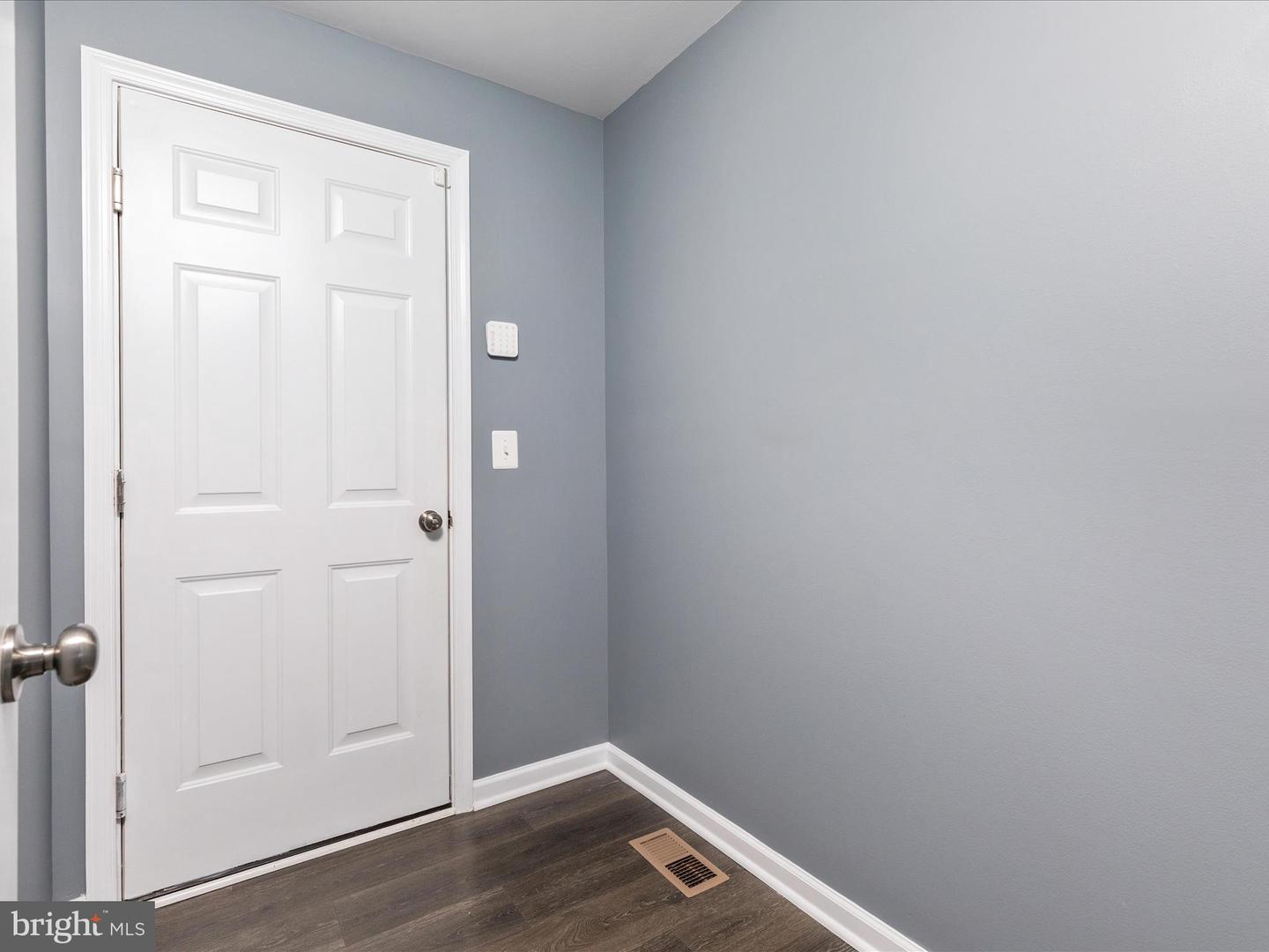 138 JEWEL BOX DR, STEPHENSON, Virginia 22656, 5 Bedrooms Bedrooms, 18 Rooms Rooms,3 BathroomsBathrooms,Residential,For sale,138 JEWEL BOX DR,VAFV2039298 MLS # VAFV2039298