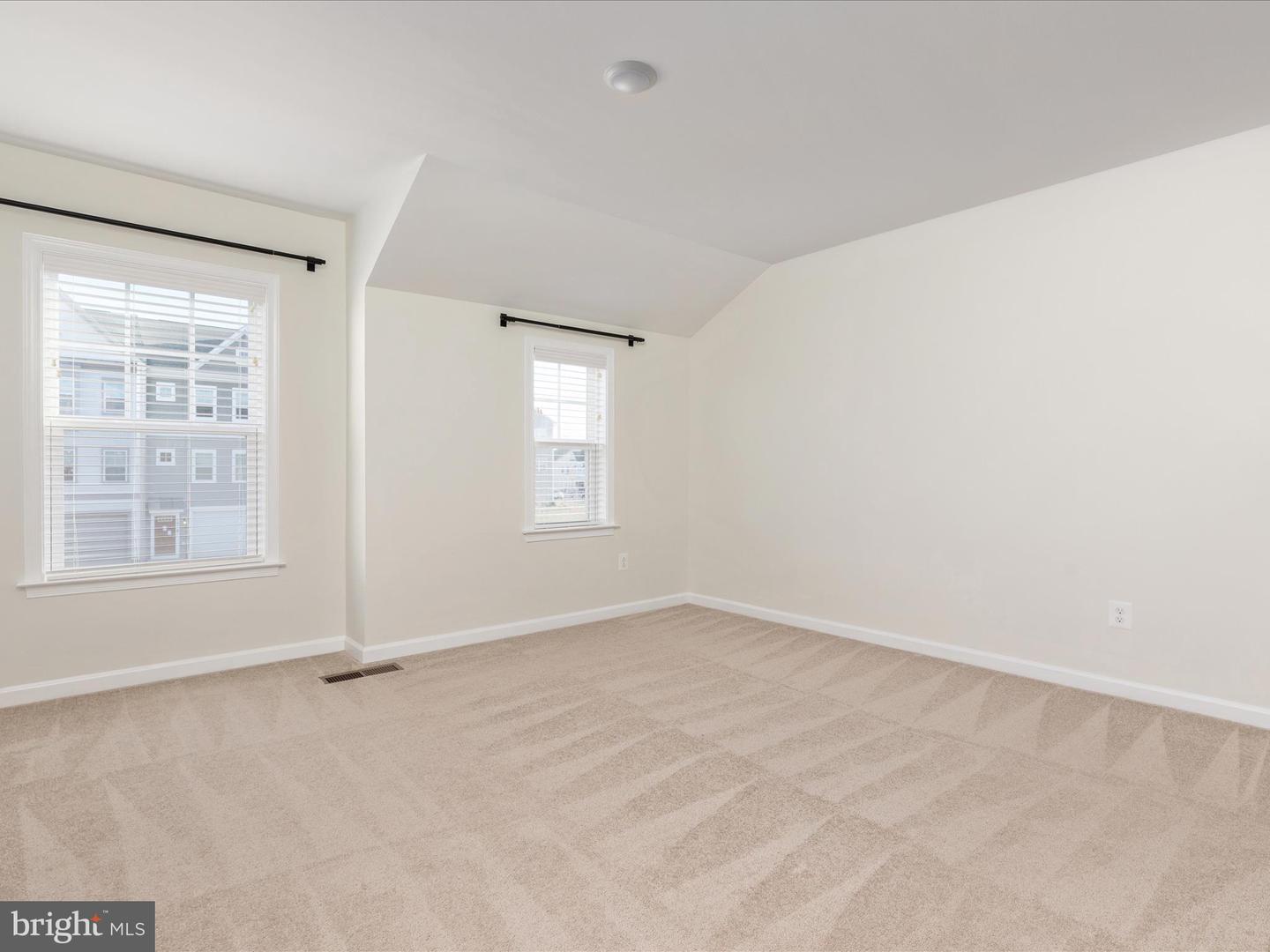 138 JEWEL BOX DR, STEPHENSON, Virginia 22656, 5 Bedrooms Bedrooms, 18 Rooms Rooms,3 BathroomsBathrooms,Residential,For sale,138 JEWEL BOX DR,VAFV2039298 MLS # VAFV2039298