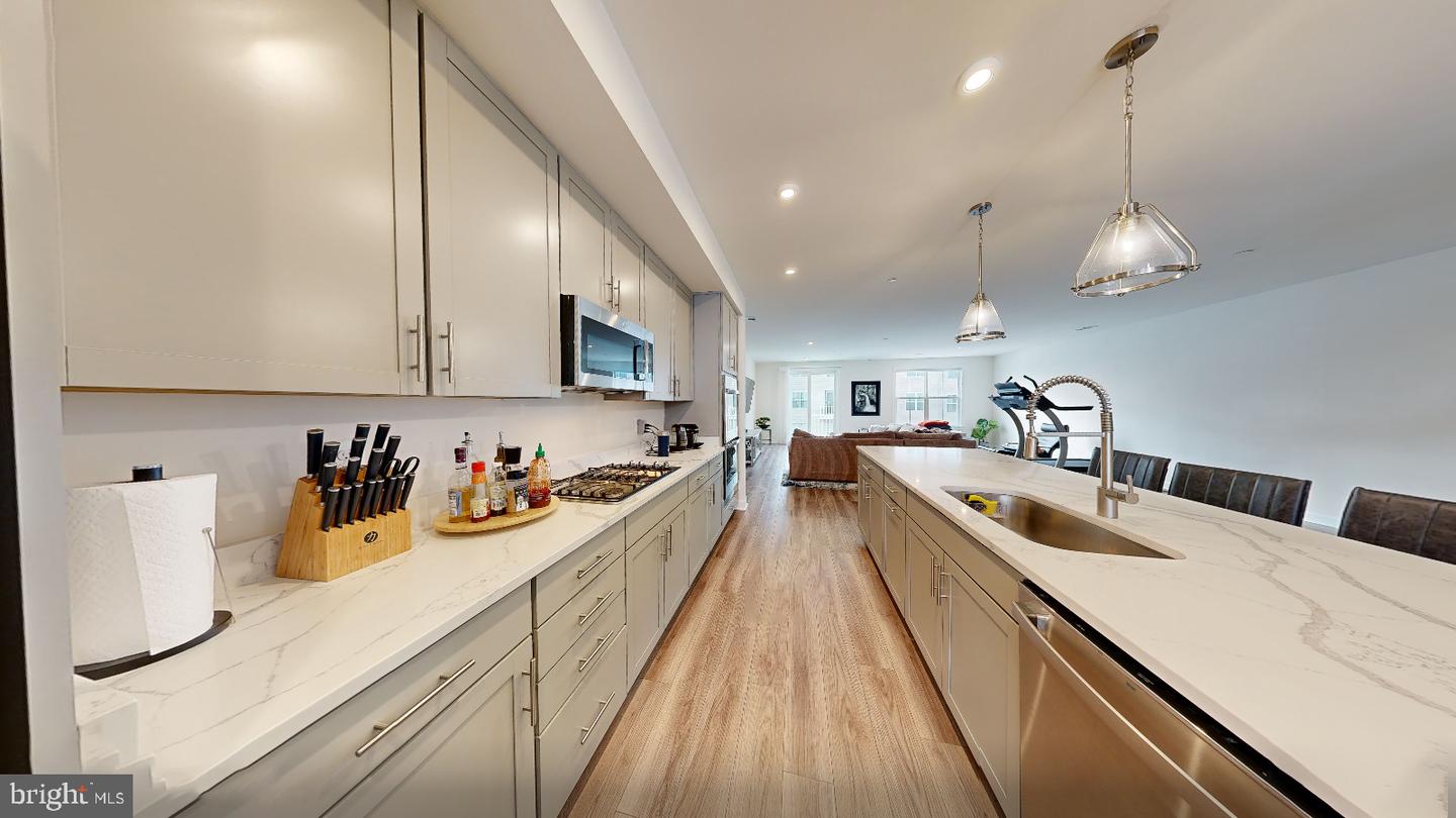 12342 AZURE LN #24, FAIRFAX, Virginia 22033, 3 Bedrooms Bedrooms, ,2 BathroomsBathrooms,Residential,For sale,12342 AZURE LN #24,VAFX2288294 MLS # VAFX2288294