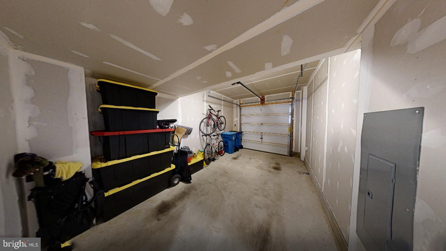 12342 AZURE LN #24, FAIRFAX, Virginia 22033, 3 Bedrooms Bedrooms, ,2 BathroomsBathrooms,Residential,For sale,12342 AZURE LN #24,VAFX2288294 MLS # VAFX2288294