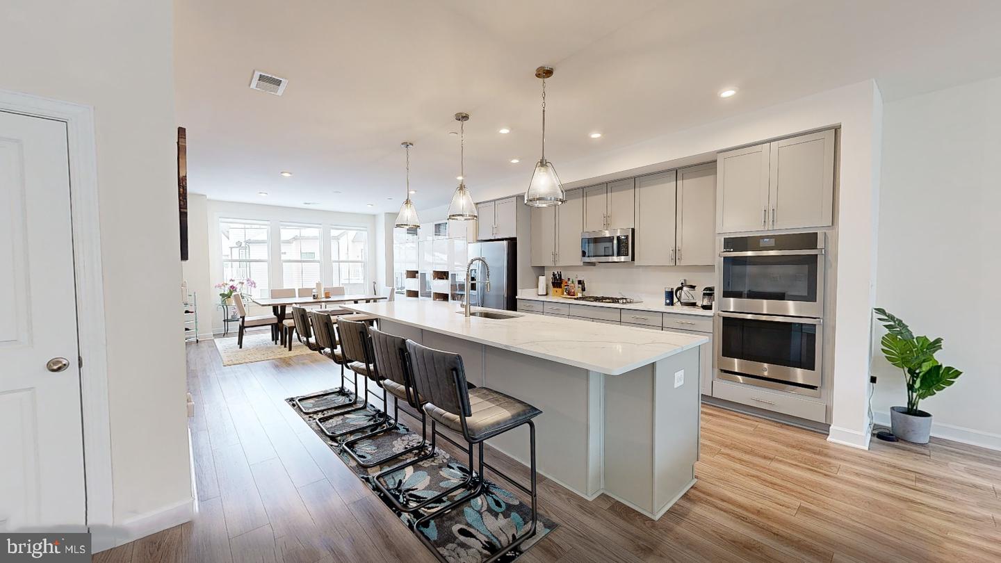 12342 AZURE LN #24, FAIRFAX, Virginia 22033, 3 Bedrooms Bedrooms, ,2 BathroomsBathrooms,Residential,For sale,12342 AZURE LN #24,VAFX2288294 MLS # VAFX2288294