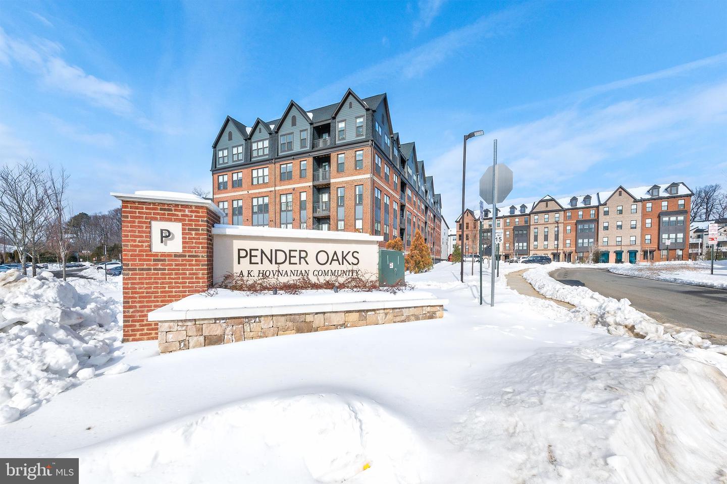 12342 AZURE LN #24, FAIRFAX, Virginia 22033, 3 Bedrooms Bedrooms, ,2 BathroomsBathrooms,Residential,For sale,12342 AZURE LN #24,VAFX2288294 MLS # VAFX2288294