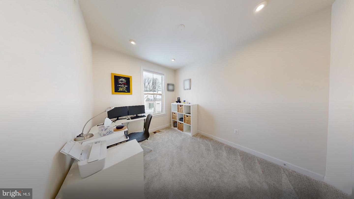 12342 AZURE LN #24, FAIRFAX, Virginia 22033, 3 Bedrooms Bedrooms, ,2 BathroomsBathrooms,Residential,For sale,12342 AZURE LN #24,VAFX2288294 MLS # VAFX2288294