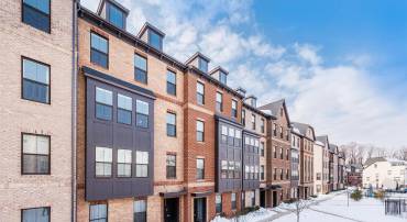 12342 AZURE LN #24, FAIRFAX, Virginia 22033, 3 Bedrooms Bedrooms, ,2 BathroomsBathrooms,Residential,For sale,12342 AZURE LN #24,VAFX2288294 MLS # VAFX2288294