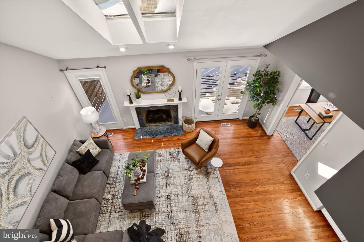 2924 ELMESMEADE CT, OAKTON, Virginia 22124, 3 Bedrooms Bedrooms, ,3 BathroomsBathrooms,Residential,For sale,2924 ELMESMEADE CT,VAFX2288300 MLS # VAFX2288300