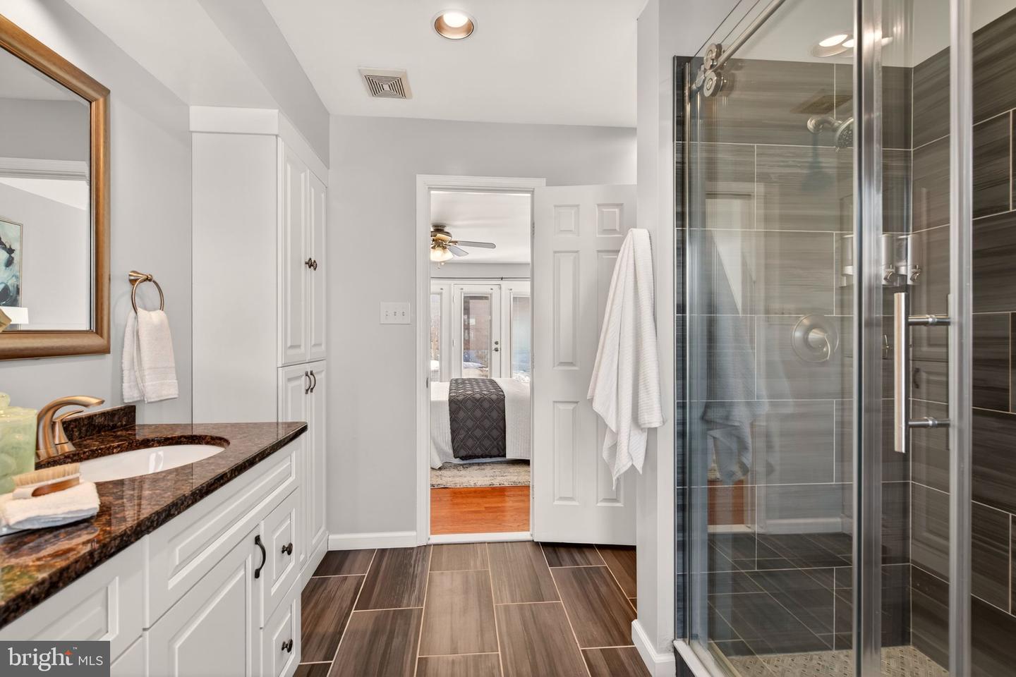 2924 ELMESMEADE CT, OAKTON, Virginia 22124, 3 Bedrooms Bedrooms, ,3 BathroomsBathrooms,Residential,For sale,2924 ELMESMEADE CT,VAFX2288300 MLS # VAFX2288300