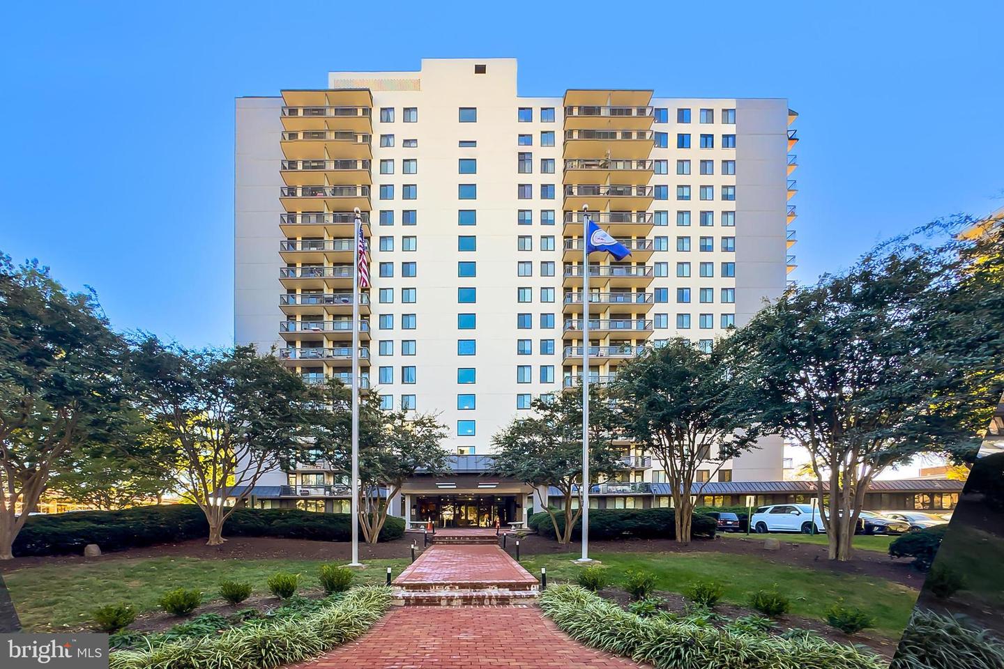 801 N PITT ST #521, ALEXANDRIA, Virginia 22314, ,1 BathroomBathrooms,Residential,For sale,801 N PITT ST #521,VAAX2053666 MLS # VAAX2053666