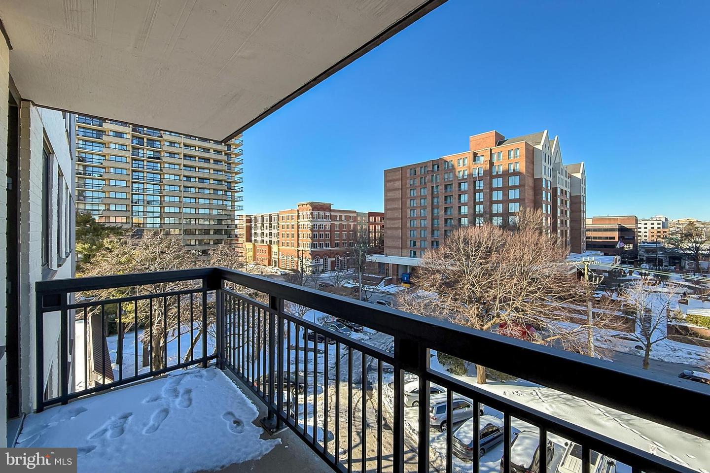 801 N PITT ST #521, ALEXANDRIA, Virginia 22314, ,1 BathroomBathrooms,Residential,For sale,801 N PITT ST #521,VAAX2053666 MLS # VAAX2053666