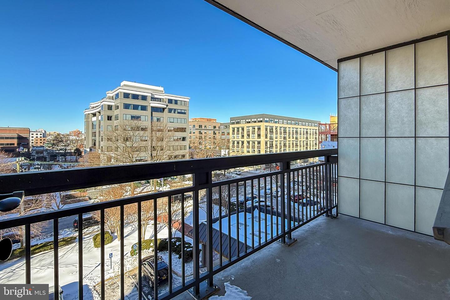 801 N PITT ST #521, ALEXANDRIA, Virginia 22314, ,1 BathroomBathrooms,Residential,For sale,801 N PITT ST #521,VAAX2053666 MLS # VAAX2053666