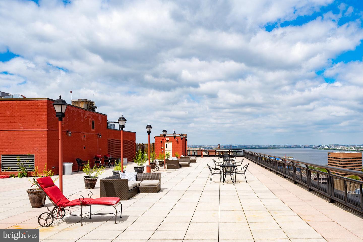 801 N PITT ST #521, ALEXANDRIA, Virginia 22314, ,1 BathroomBathrooms,Residential,For sale,801 N PITT ST #521,VAAX2053666 MLS # VAAX2053666