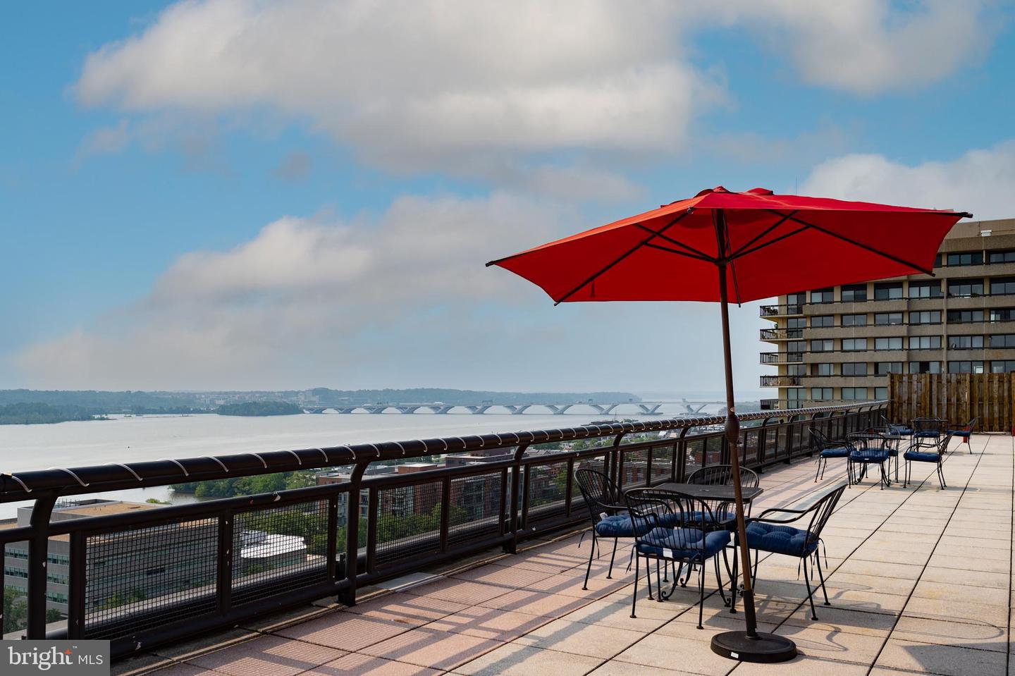 801 N PITT ST #521, ALEXANDRIA, Virginia 22314, ,1 BathroomBathrooms,Residential,For sale,801 N PITT ST #521,VAAX2053666 MLS # VAAX2053666