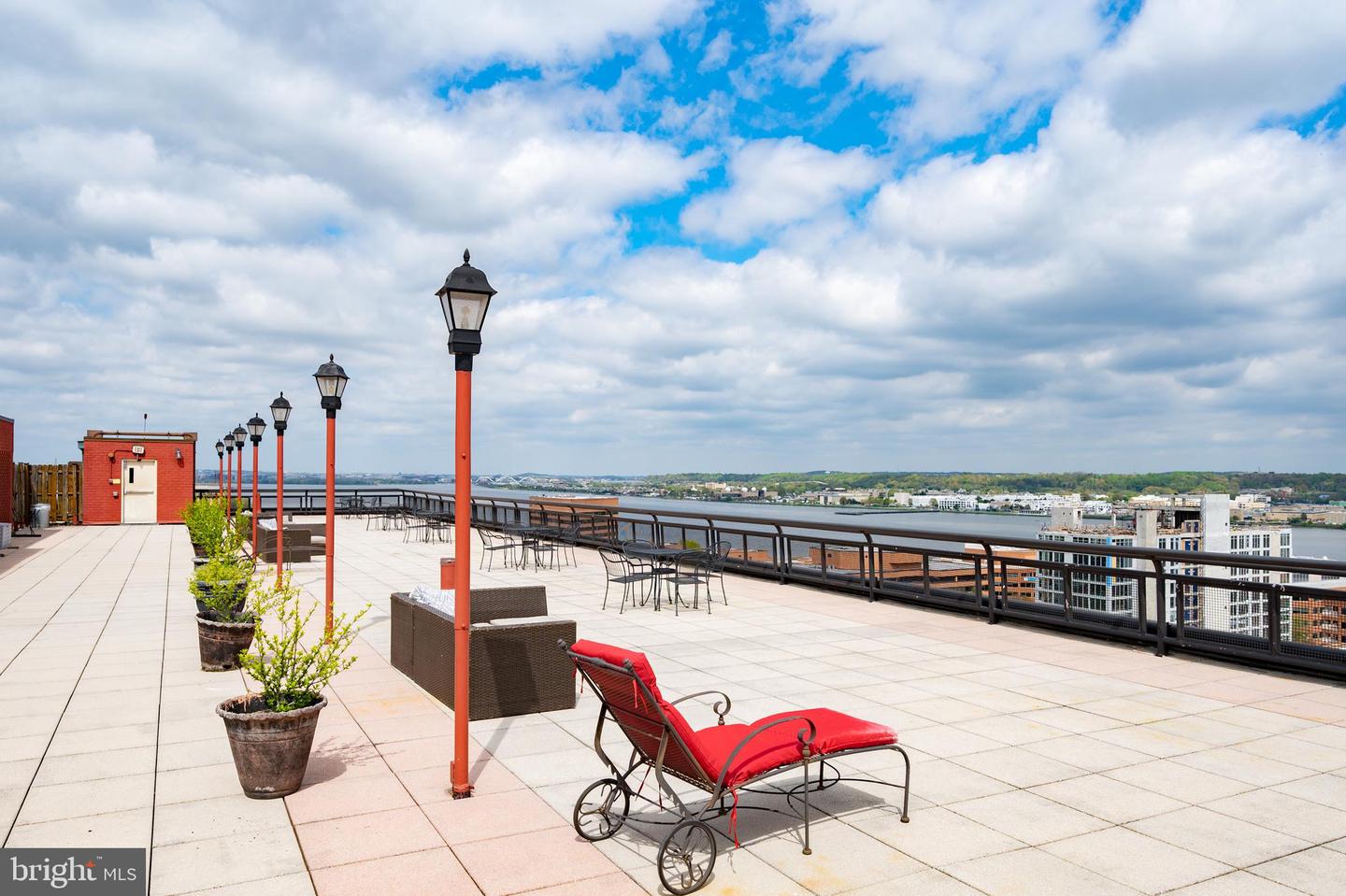 801 N PITT ST #521, ALEXANDRIA, Virginia 22314, ,1 BathroomBathrooms,Residential,For sale,801 N PITT ST #521,VAAX2053666 MLS # VAAX2053666