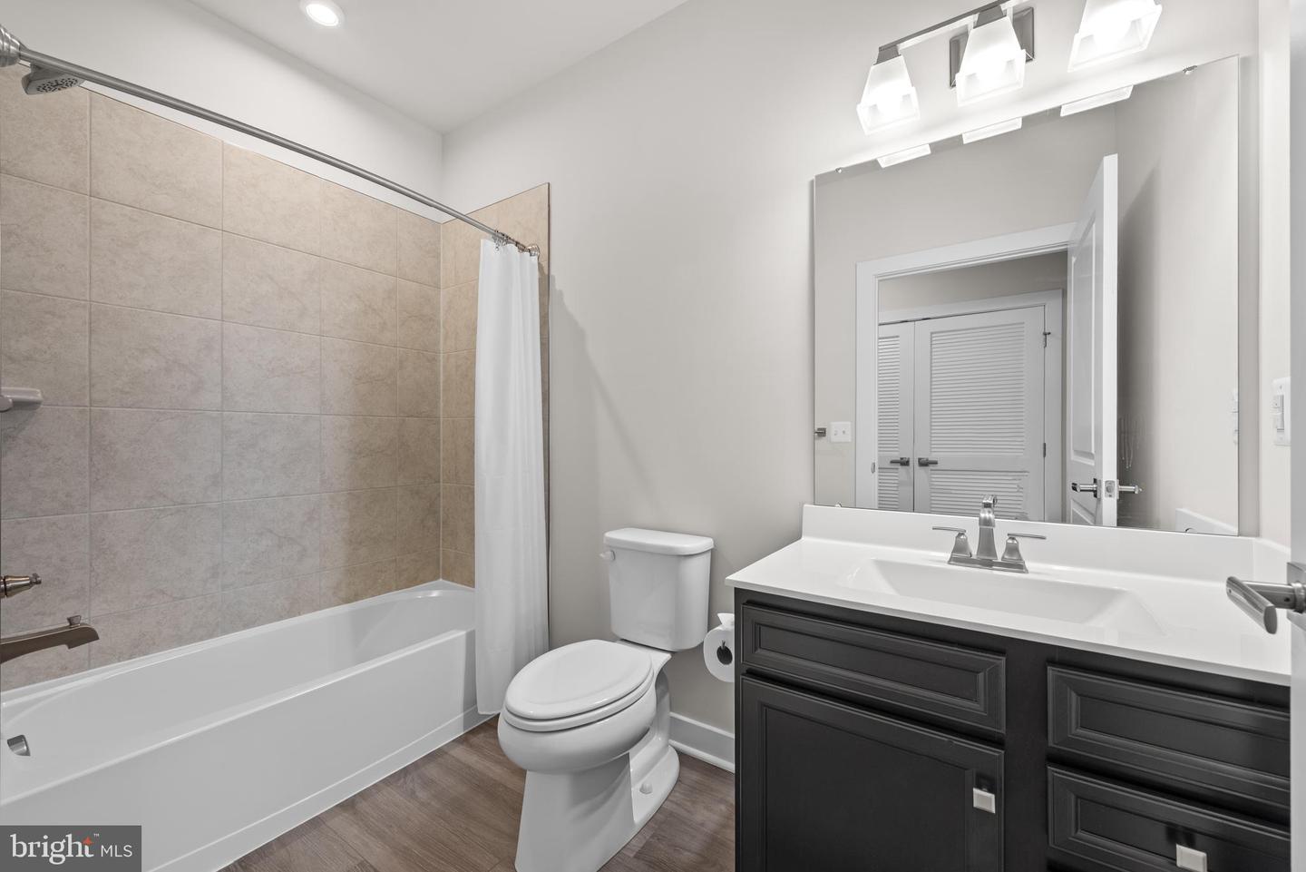 46270 MOUNT ALLEN TER #300, STERLING, Virginia 20164, 2 Bedrooms Bedrooms, ,2 BathroomsBathrooms,Residential,For sale,46270 MOUNT ALLEN TER #300,VALO2115034 MLS # VALO2115034