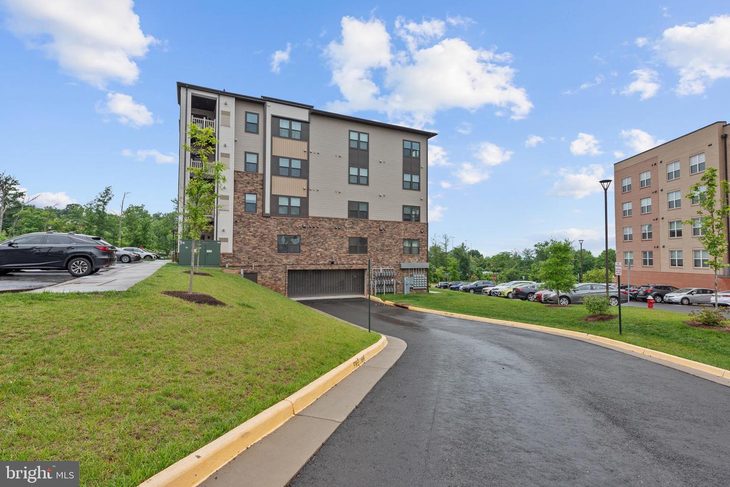 46270 MOUNT ALLEN TER #300, STERLING, Virginia 20164, 2 Bedrooms Bedrooms, ,2 BathroomsBathrooms,Residential,For sale,46270 MOUNT ALLEN TER #300,VALO2115034 MLS # VALO2115034