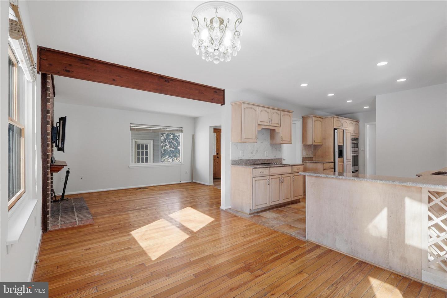 10858 PARCEL CT, OAKTON, Virginia 22124, 4 Bedrooms Bedrooms, ,3 BathroomsBathrooms,Residential,For sale,10858 PARCEL CT,VAFX2288406 MLS # VAFX2288406