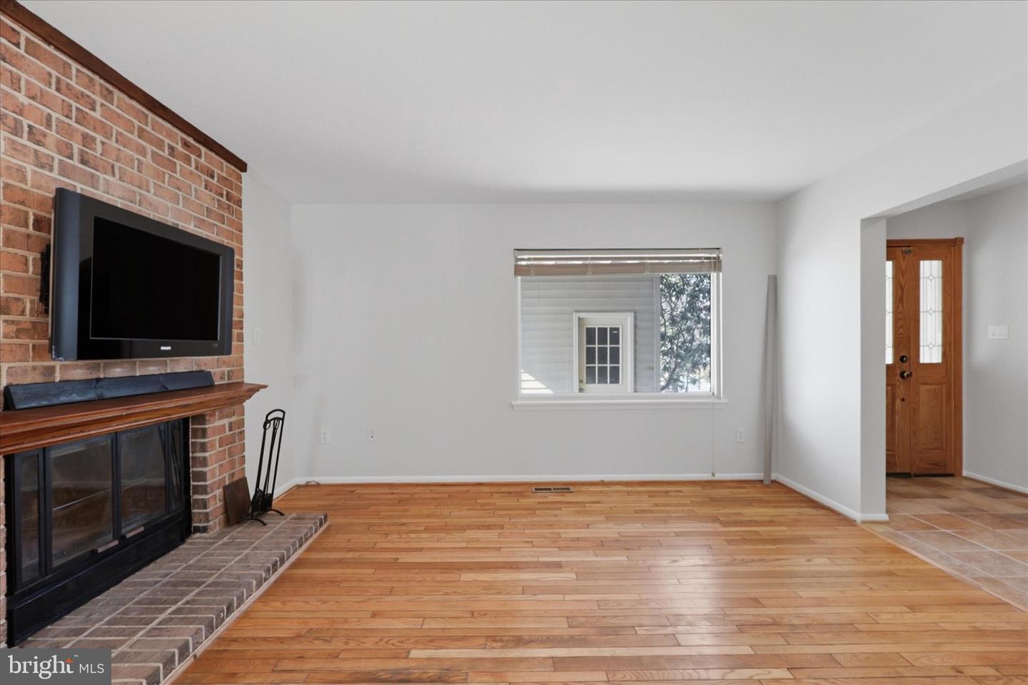 10858 PARCEL CT, OAKTON, Virginia 22124, 4 Bedrooms Bedrooms, ,3 BathroomsBathrooms,Residential,For sale,10858 PARCEL CT,VAFX2288406 MLS # VAFX2288406