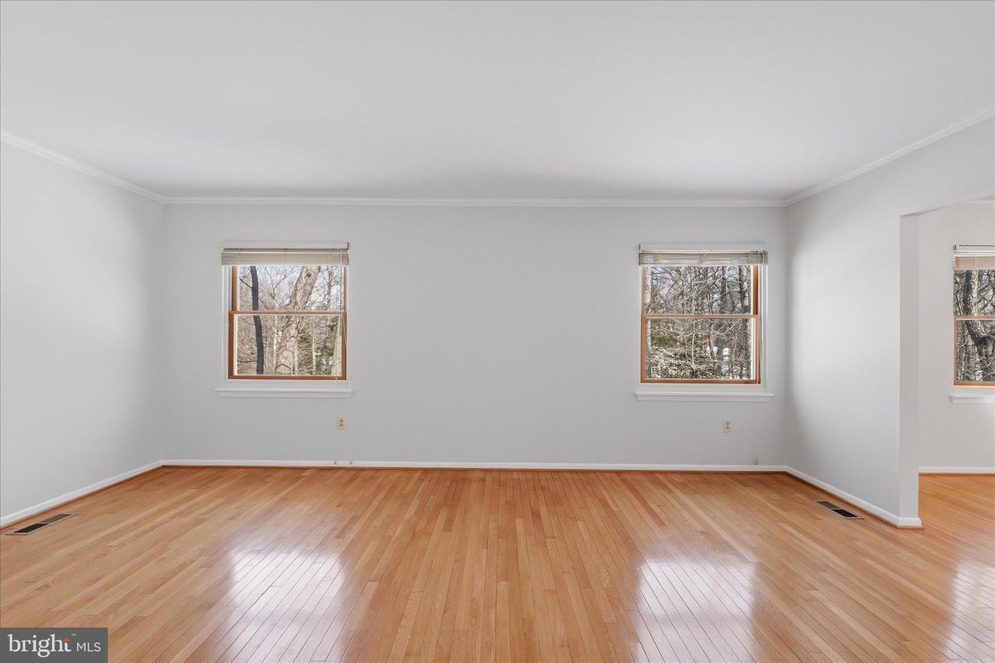 10858 PARCEL CT, OAKTON, Virginia 22124, 4 Bedrooms Bedrooms, ,3 BathroomsBathrooms,Residential,For sale,10858 PARCEL CT,VAFX2288406 MLS # VAFX2288406