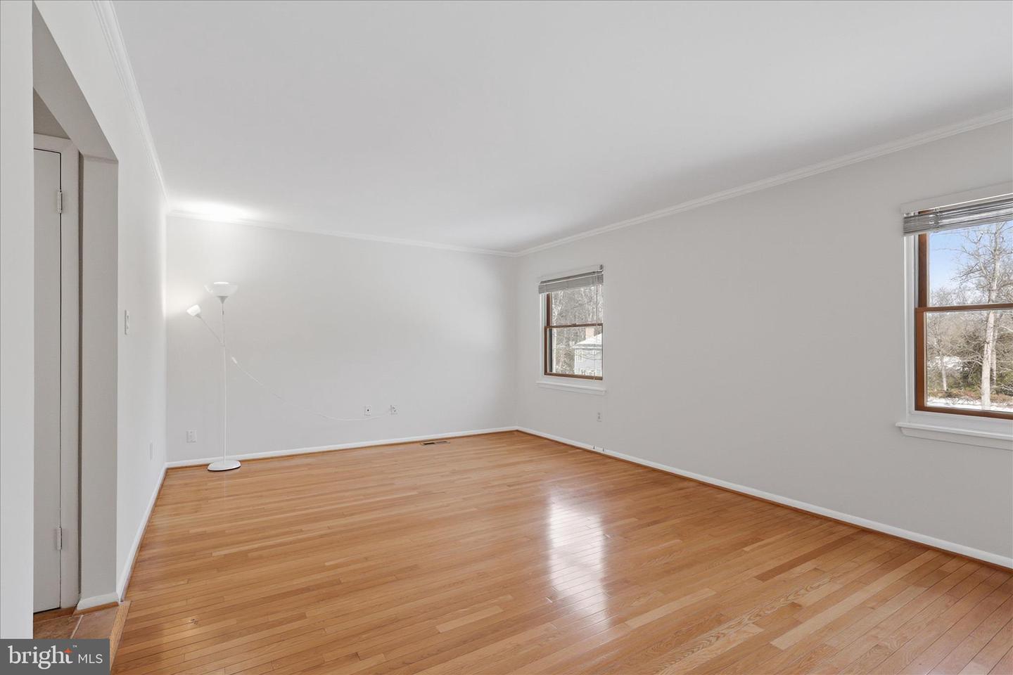 10858 PARCEL CT, OAKTON, Virginia 22124, 4 Bedrooms Bedrooms, ,3 BathroomsBathrooms,Residential,For sale,10858 PARCEL CT,VAFX2288406 MLS # VAFX2288406