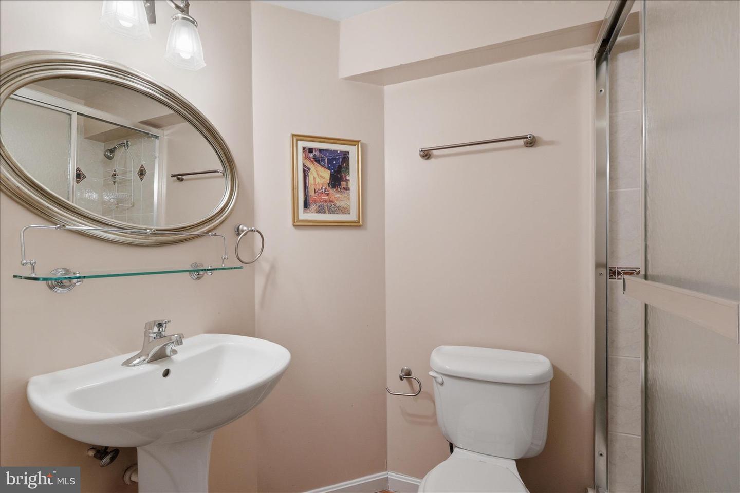 10858 PARCEL CT, OAKTON, Virginia 22124, 4 Bedrooms Bedrooms, ,3 BathroomsBathrooms,Residential,For sale,10858 PARCEL CT,VAFX2288406 MLS # VAFX2288406