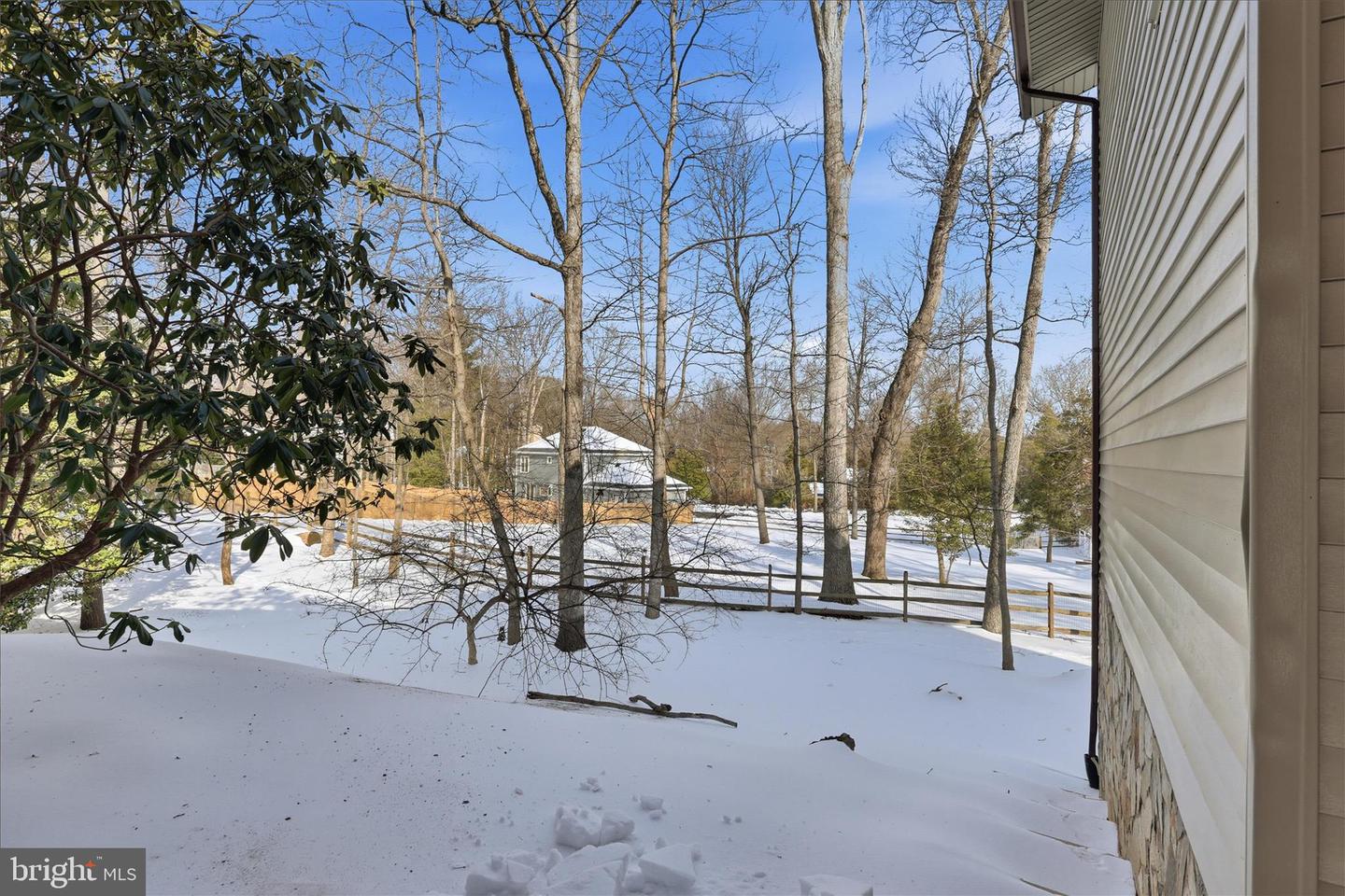 10858 PARCEL CT, OAKTON, Virginia 22124, 4 Bedrooms Bedrooms, ,3 BathroomsBathrooms,Residential,For sale,10858 PARCEL CT,VAFX2288406 MLS # VAFX2288406