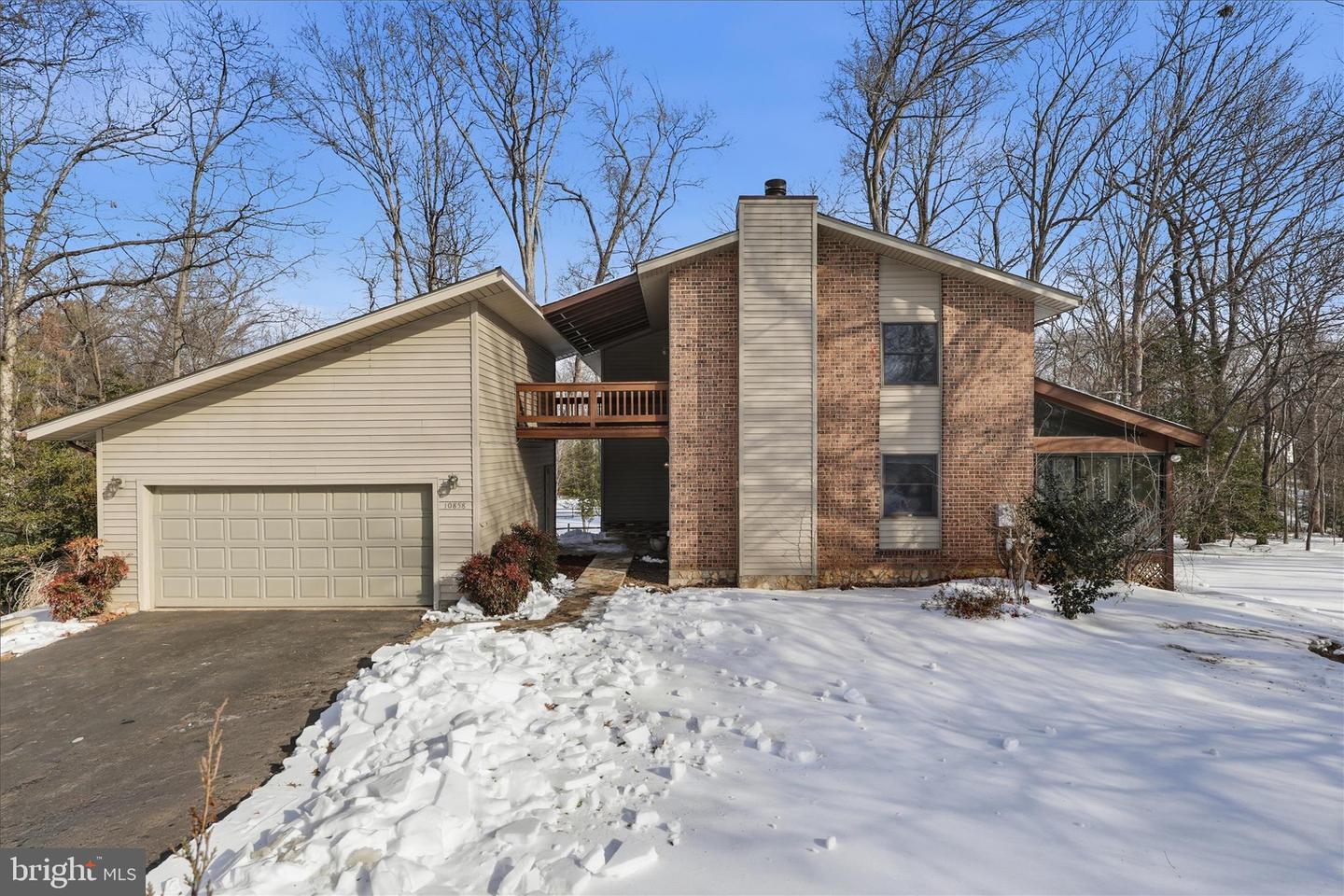 10858 PARCEL CT, OAKTON, Virginia 22124, 4 Bedrooms Bedrooms, ,3 BathroomsBathrooms,Residential,For sale,10858 PARCEL CT,VAFX2288406 MLS # VAFX2288406