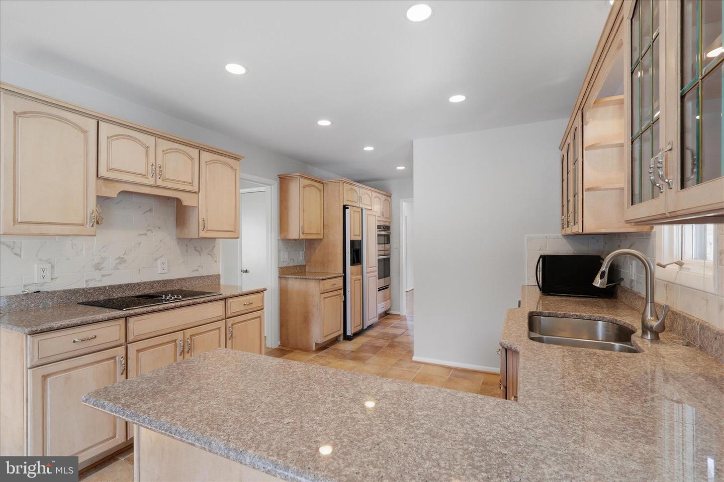 10858 PARCEL CT, OAKTON, Virginia 22124, 4 Bedrooms Bedrooms, ,3 BathroomsBathrooms,Residential,For sale,10858 PARCEL CT,VAFX2288406 MLS # VAFX2288406