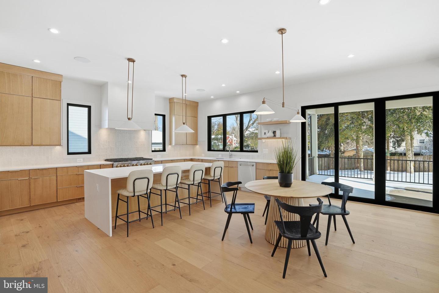 2107 GREENWICH ST, FALLS CHURCH, Virginia 22043, 7 Bedrooms Bedrooms, ,7 BathroomsBathrooms,Residential,For sale,2107 GREENWICH ST,VAFX2288490 MLS # VAFX2288490