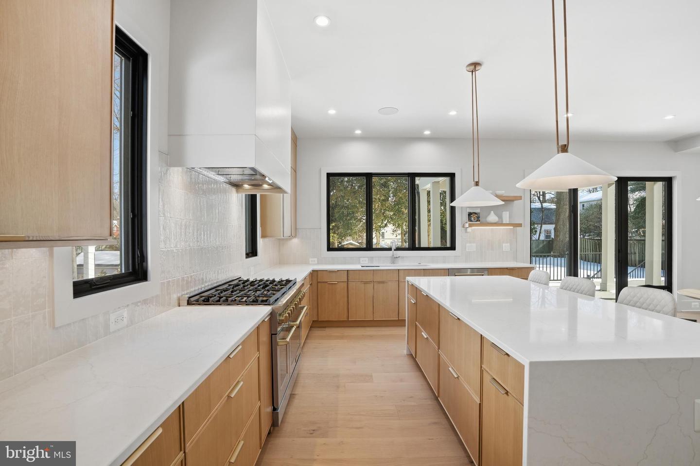 2107 GREENWICH ST, FALLS CHURCH, Virginia 22043, 7 Bedrooms Bedrooms, ,7 BathroomsBathrooms,Residential,For sale,2107 GREENWICH ST,VAFX2288490 MLS # VAFX2288490