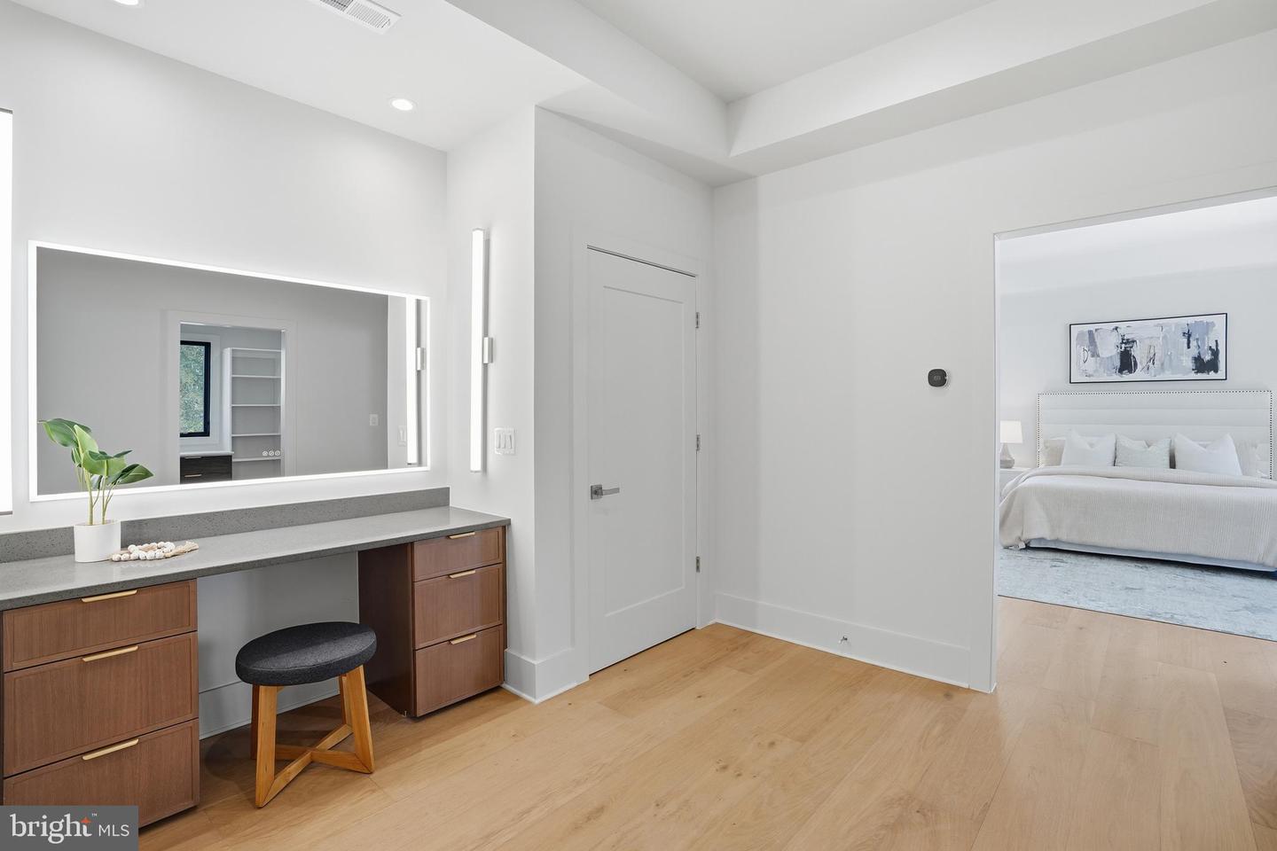 2107 GREENWICH ST, FALLS CHURCH, Virginia 22043, 7 Bedrooms Bedrooms, ,7 BathroomsBathrooms,Residential,For sale,2107 GREENWICH ST,VAFX2288490 MLS # VAFX2288490