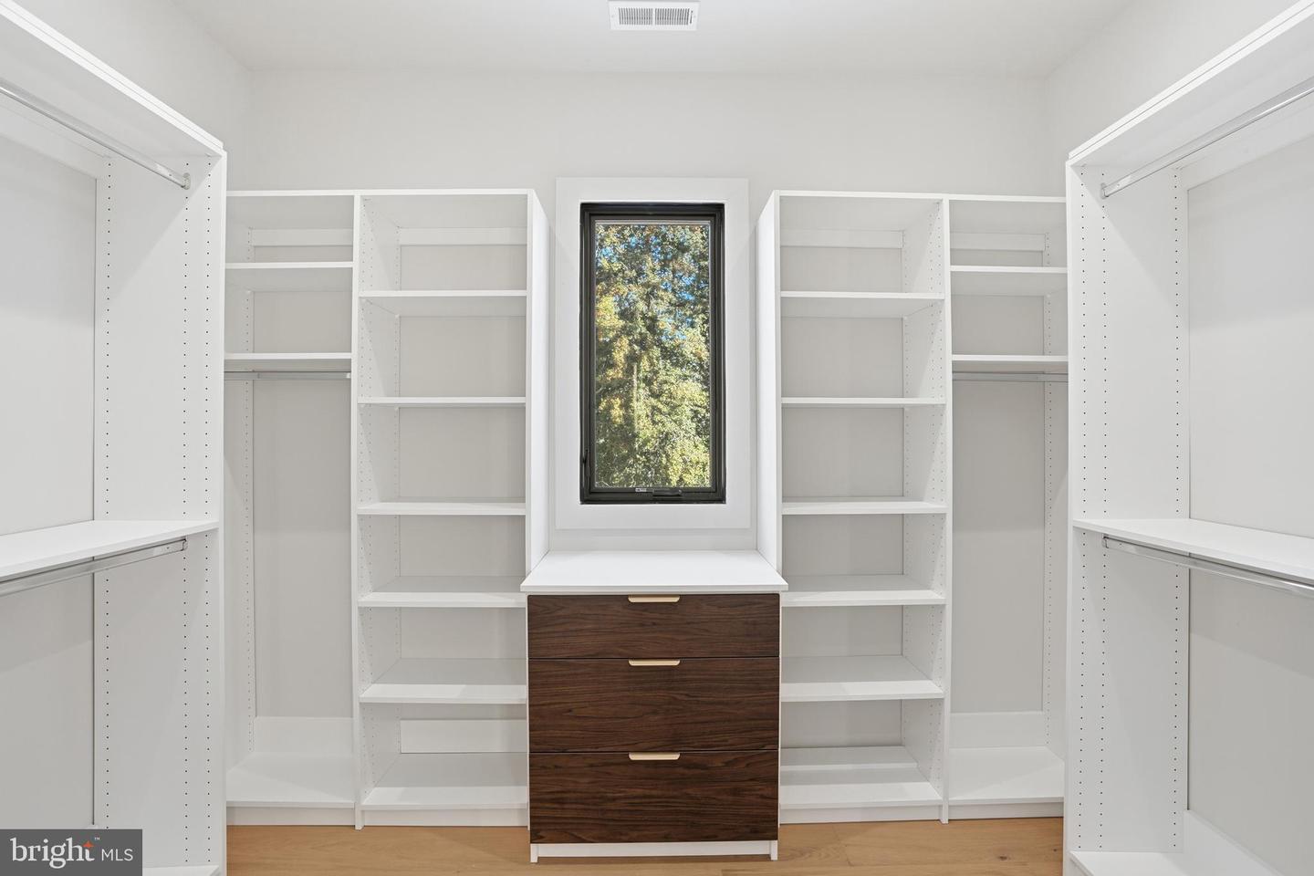 2107 GREENWICH ST, FALLS CHURCH, Virginia 22043, 7 Bedrooms Bedrooms, ,7 BathroomsBathrooms,Residential,For sale,2107 GREENWICH ST,VAFX2288490 MLS # VAFX2288490