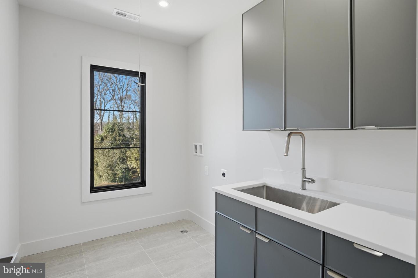 2107 GREENWICH ST, FALLS CHURCH, Virginia 22043, 7 Bedrooms Bedrooms, ,7 BathroomsBathrooms,Residential,For sale,2107 GREENWICH ST,VAFX2288490 MLS # VAFX2288490