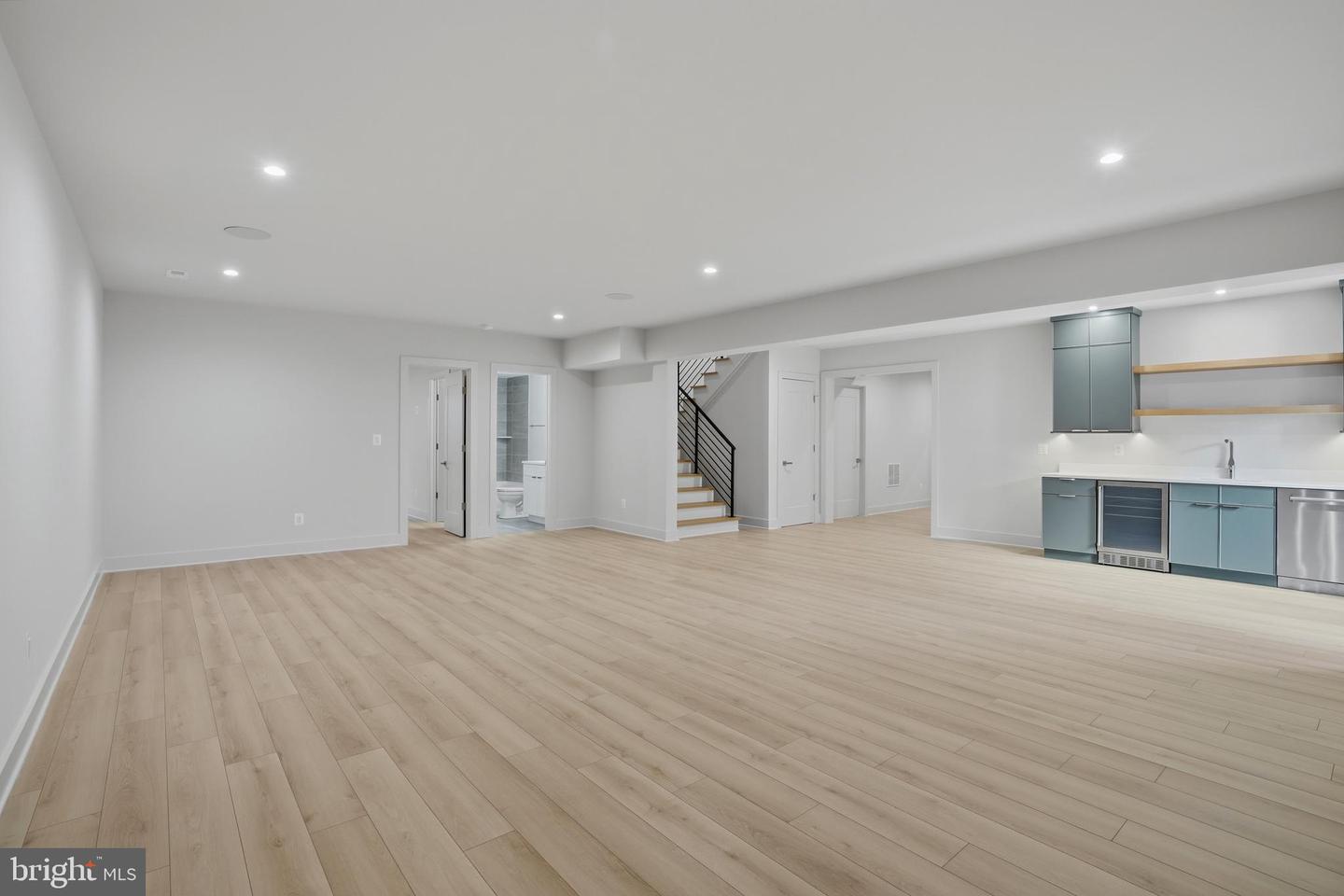 2107 GREENWICH ST, FALLS CHURCH, Virginia 22043, 7 Bedrooms Bedrooms, ,7 BathroomsBathrooms,Residential,For sale,2107 GREENWICH ST,VAFX2288490 MLS # VAFX2288490