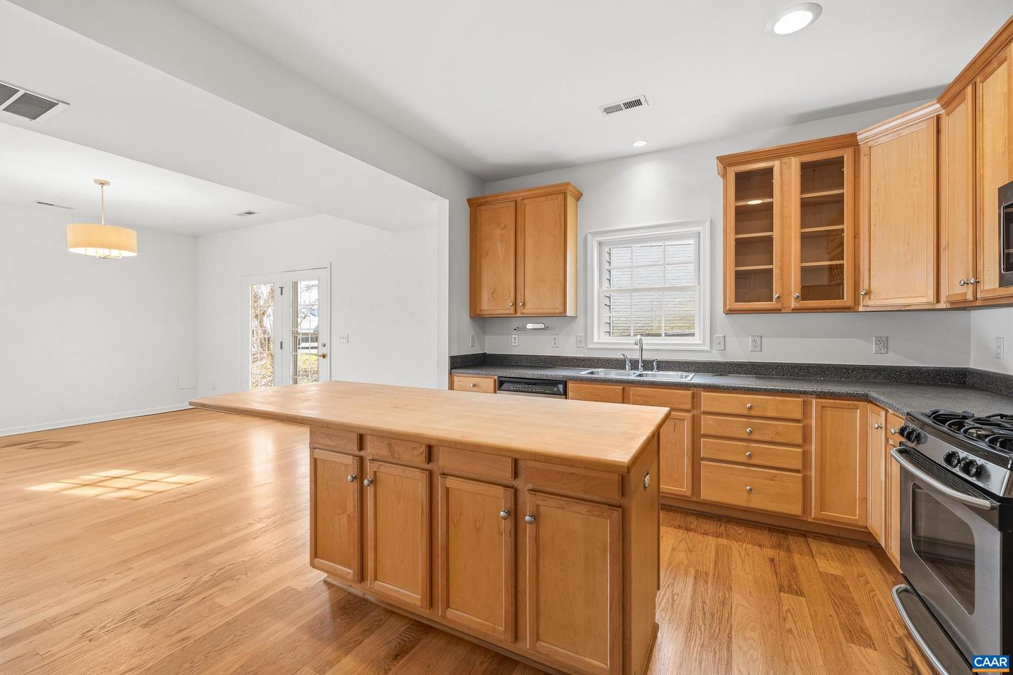 117 BURNET ST, CHARLOTTESVILLE, Virginia 22902, 4 Bedrooms Bedrooms, ,2 BathroomsBathrooms,Residential,For sale,117 BURNET ST,672954 MLS # 672954