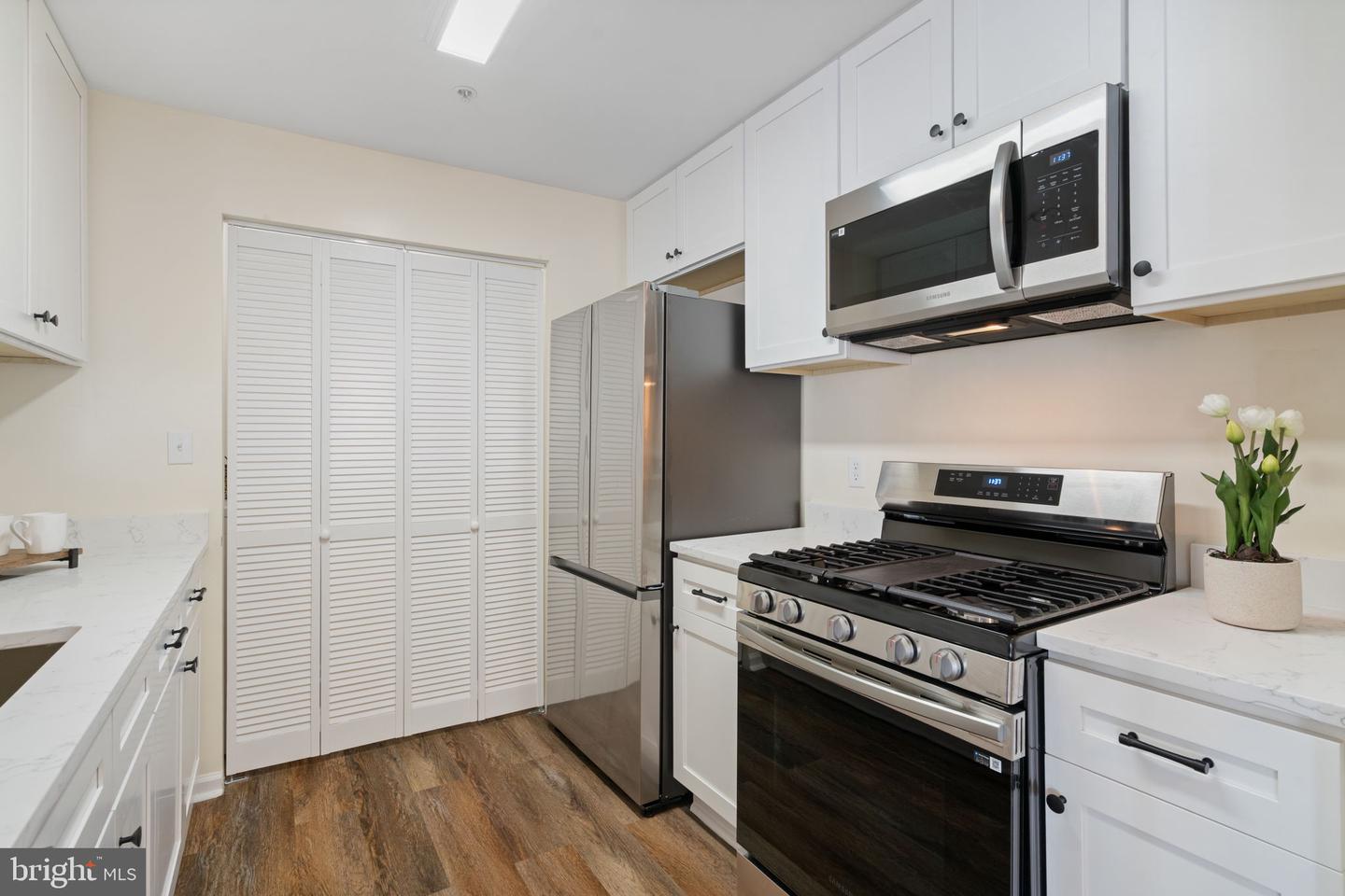 8087 LACY DR #204, MANASSAS, Virginia 20109, 2 Bedrooms Bedrooms, ,2 BathroomsBathrooms,Residential,For sale,8087 LACY DR #204,VAPW2111688 MLS # VAPW2111688