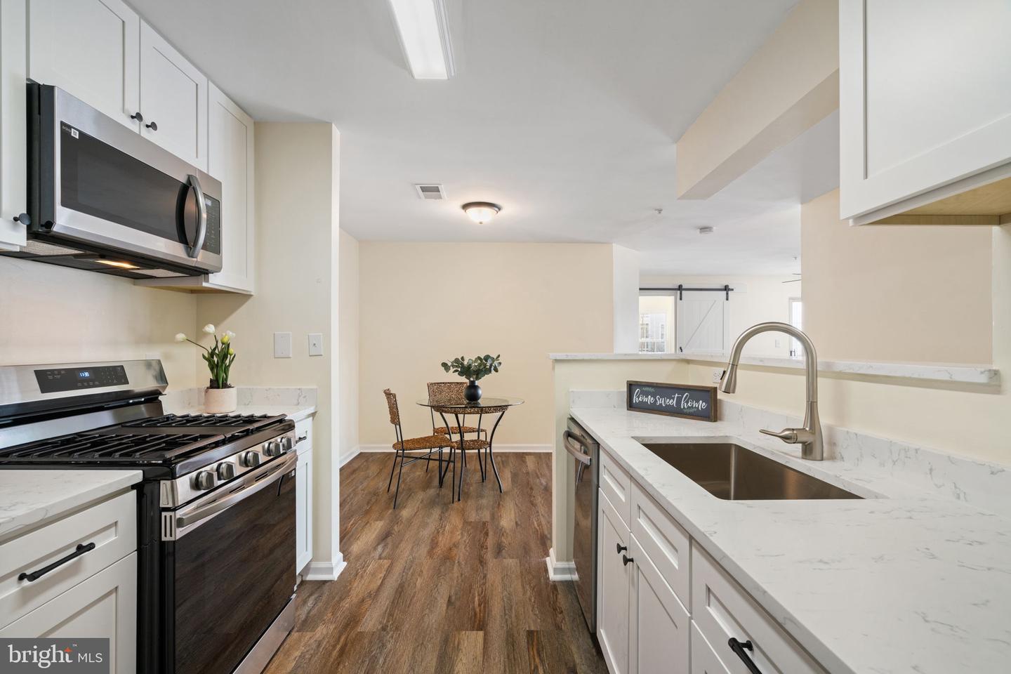 8087 LACY DR #204, MANASSAS, Virginia 20109, 2 Bedrooms Bedrooms, ,2 BathroomsBathrooms,Residential,For sale,8087 LACY DR #204,VAPW2111688 MLS # VAPW2111688