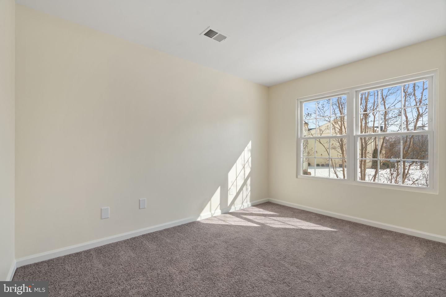 8087 LACY DR #204, MANASSAS, Virginia 20109, 2 Bedrooms Bedrooms, ,2 BathroomsBathrooms,Residential,For sale,8087 LACY DR #204,VAPW2111688 MLS # VAPW2111688