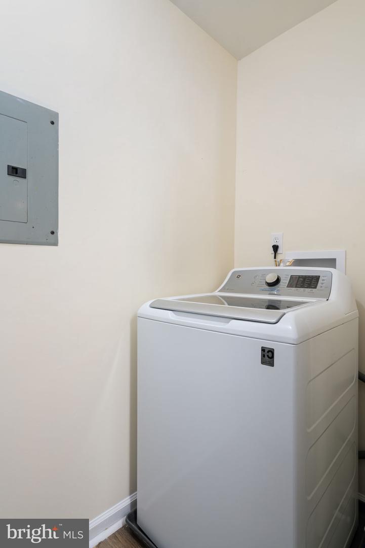 8087 LACY DR #204, MANASSAS, Virginia 20109, 2 Bedrooms Bedrooms, ,2 BathroomsBathrooms,Residential,For sale,8087 LACY DR #204,VAPW2111688 MLS # VAPW2111688