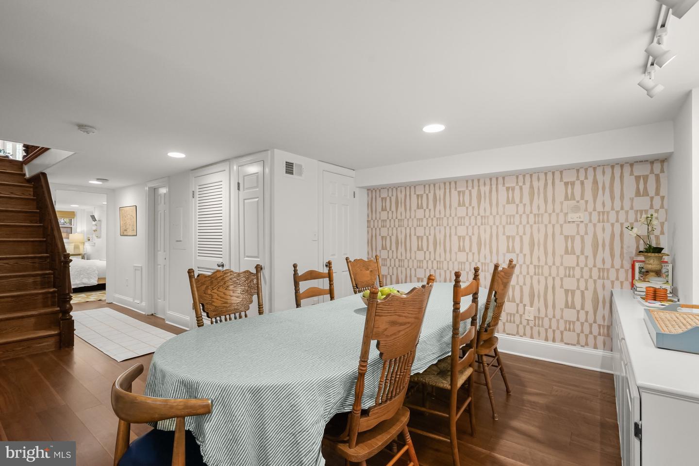 408 SEWARD SQ SE #1, WASHINGTON, District Of Columbia 20003, 1 Bedroom Bedrooms, ,1 BathroomBathrooms,Residential,For sale,408 SEWARD SQ SE #1,DCDC2244280 MLS # DCDC2244280