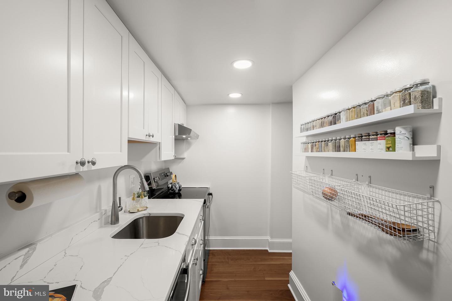 408 SEWARD SQ SE #1, WASHINGTON, District Of Columbia 20003, 1 Bedroom Bedrooms, ,1 BathroomBathrooms,Residential,For sale,408 SEWARD SQ SE #1,DCDC2244280 MLS # DCDC2244280