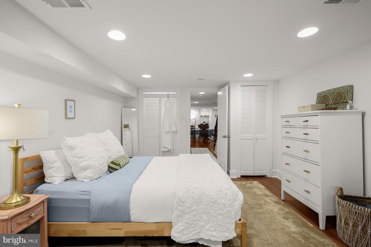 408 SEWARD SQ SE #1, WASHINGTON, District Of Columbia 20003, 1 Bedroom Bedrooms, ,1 BathroomBathrooms,Residential,For sale,408 SEWARD SQ SE #1,DCDC2244280 MLS # DCDC2244280