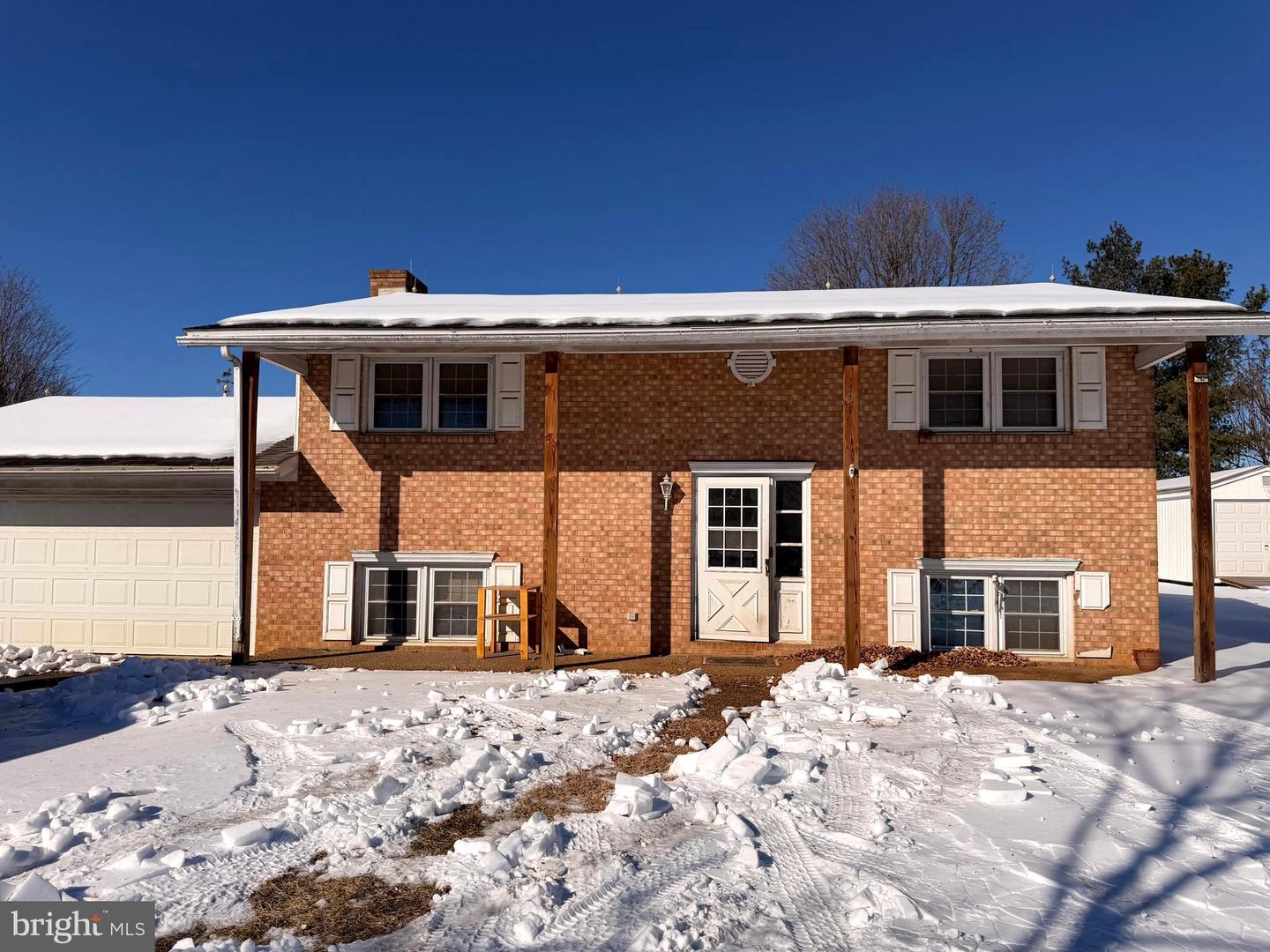 122 SKYMONT DR, BROADWAY, Virginia 22815, 4 Bedrooms Bedrooms, ,2 BathroomsBathrooms,Residential,For sale,122 SKYMONT DR,VARO2002830 MLS # VARO2002830