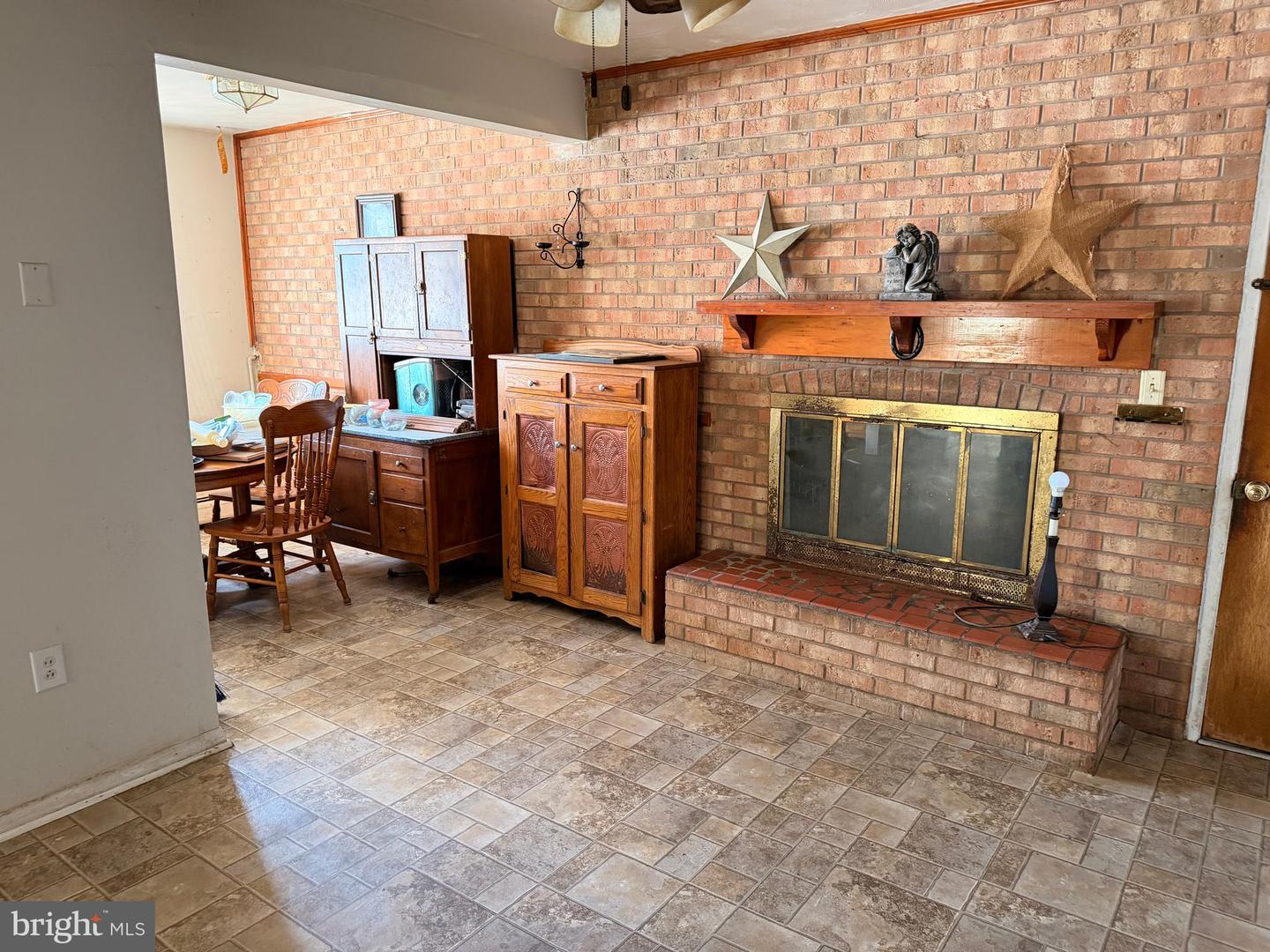 122 SKYMONT DR, BROADWAY, Virginia 22815, 4 Bedrooms Bedrooms, ,2 BathroomsBathrooms,Residential,For sale,122 SKYMONT DR,VARO2002830 MLS # VARO2002830