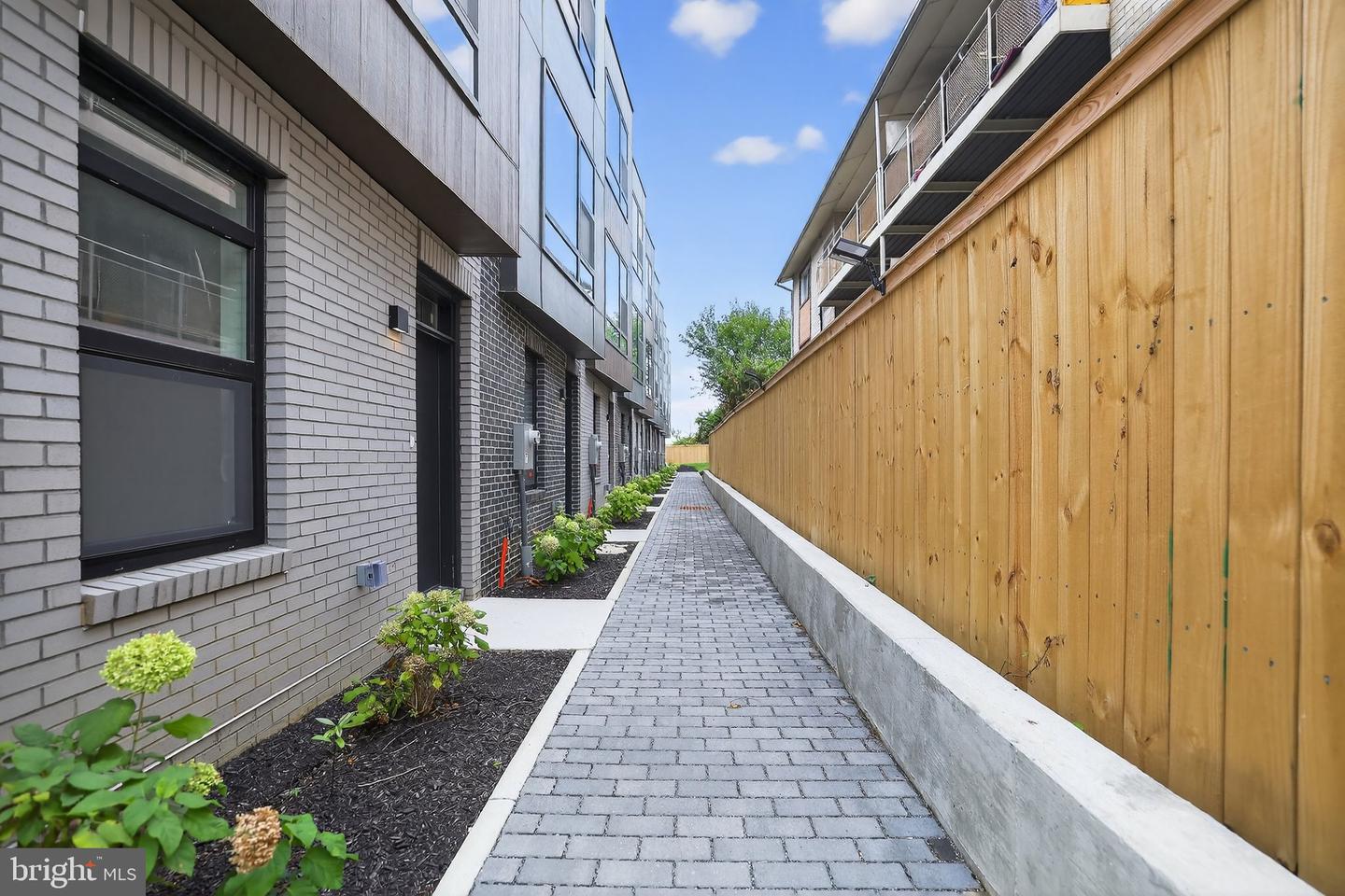 1028 HOWARD RD SE, WASHINGTON, District Of Columbia 20020, 3 Bedrooms Bedrooms, ,3 BathroomsBathrooms,Residential,For sale,1028 HOWARD RD SE,DCDC2244284 MLS # DCDC2244284